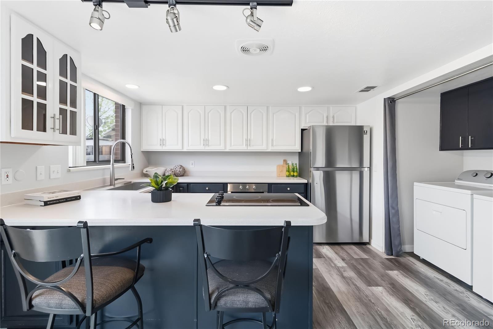MLS Image #6 for 12516 w virginia avenue,lakewood, Colorado