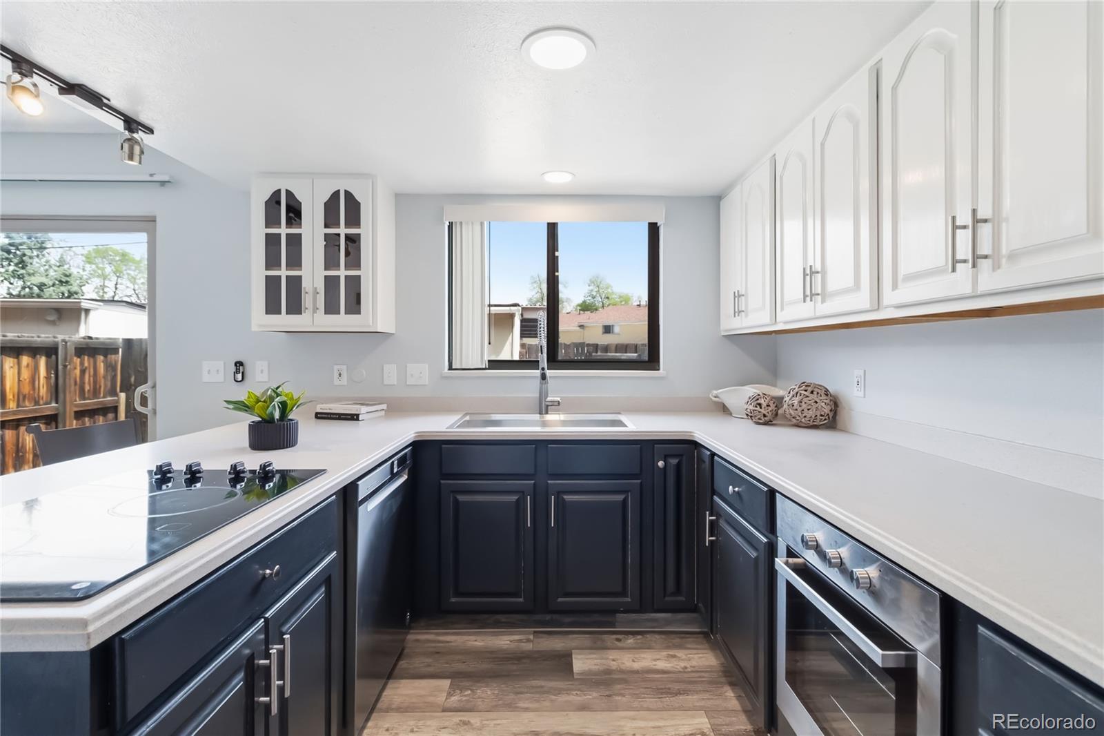 MLS Image #8 for 12516 w virginia avenue,lakewood, Colorado