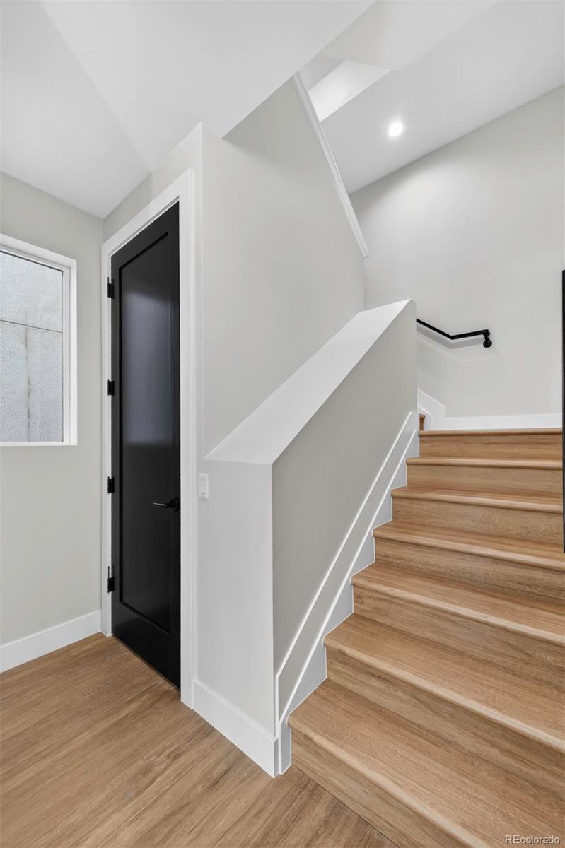 MLS Image #18 for 826 n cherry street,denver, Colorado