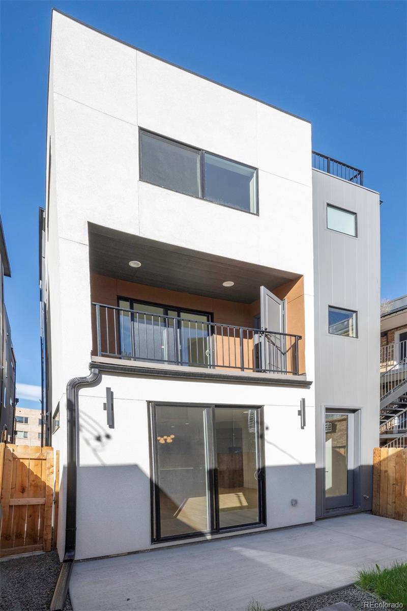 MLS Image #2 for 826 n cherry street,denver, Colorado
