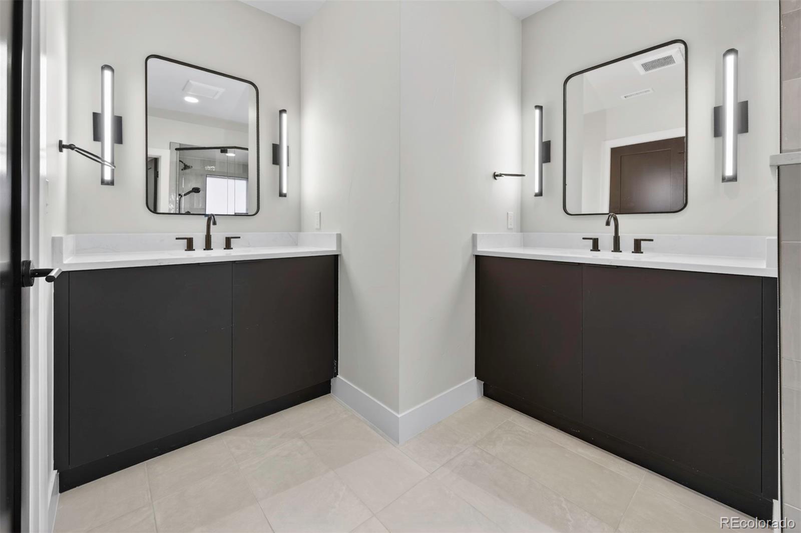 MLS Image #24 for 826 n cherry street,denver, Colorado