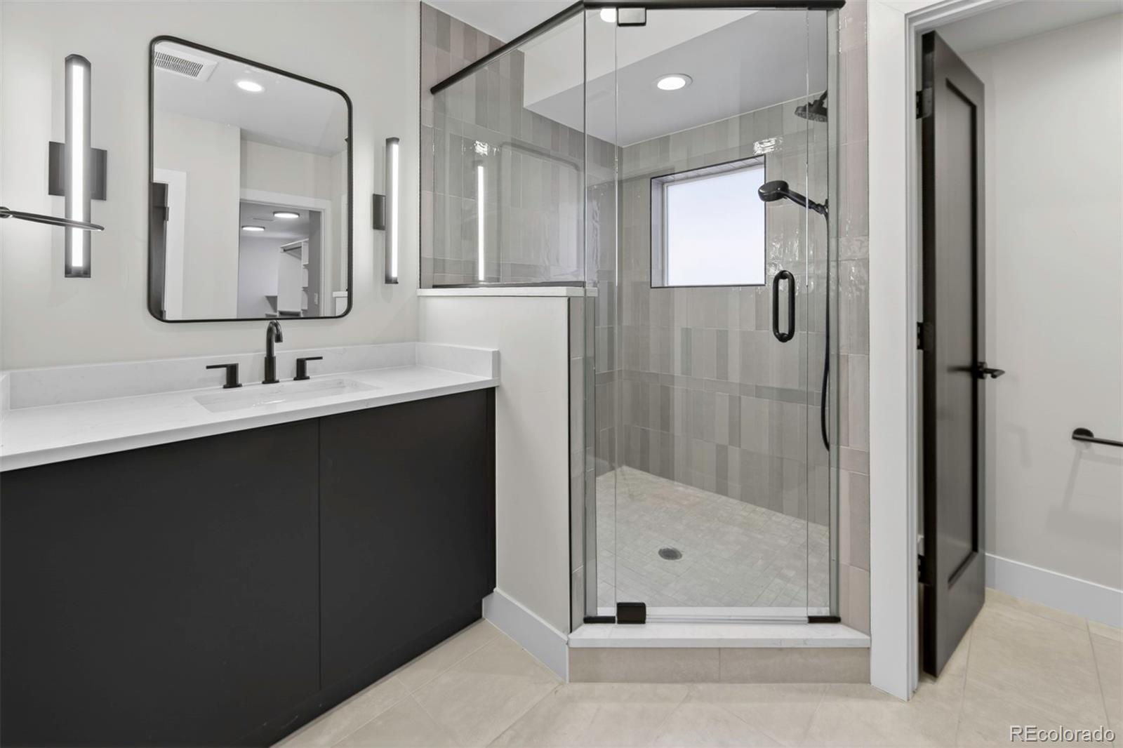 MLS Image #25 for 826 n cherry street,denver, Colorado