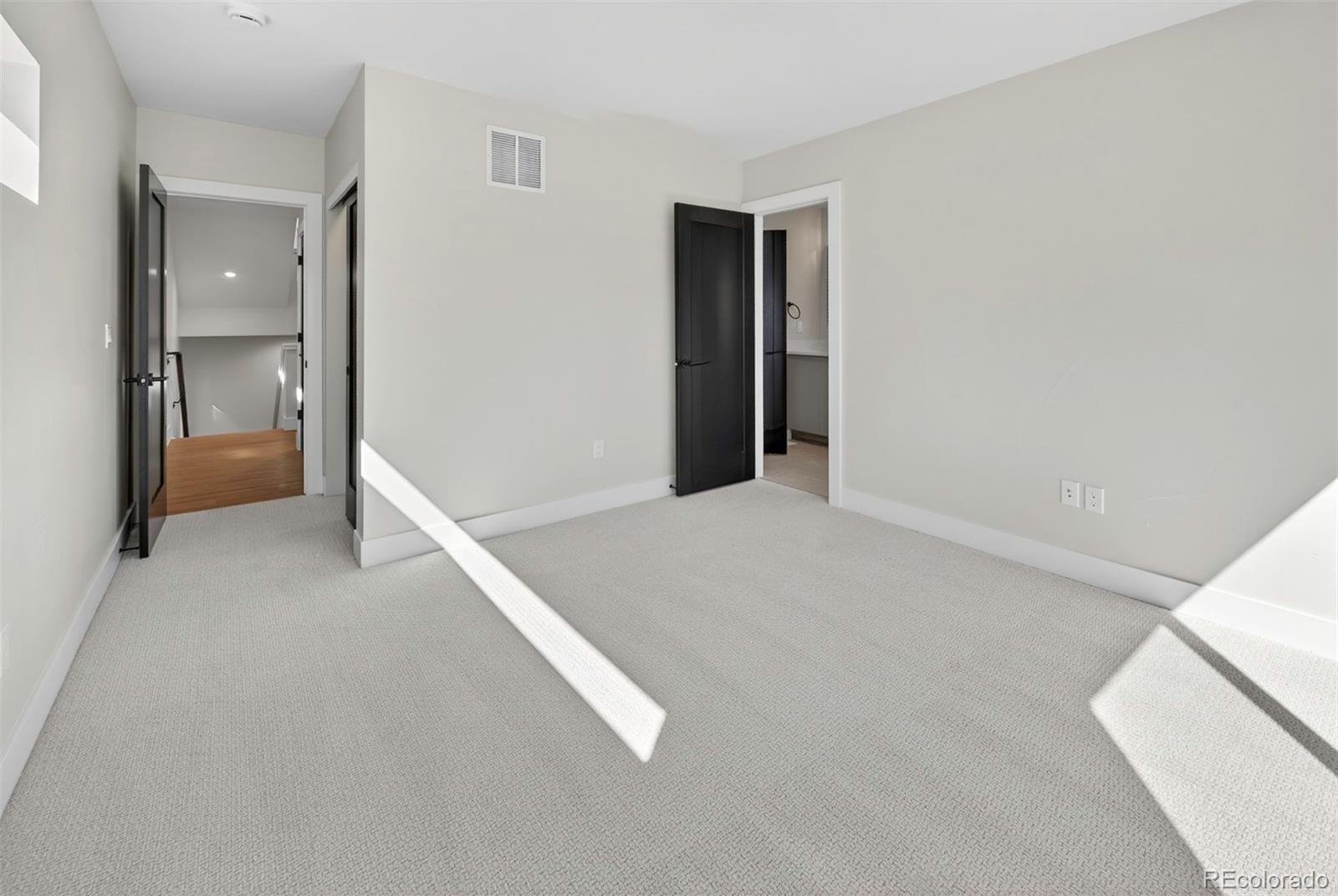 MLS Image #30 for 826 n cherry street,denver, Colorado