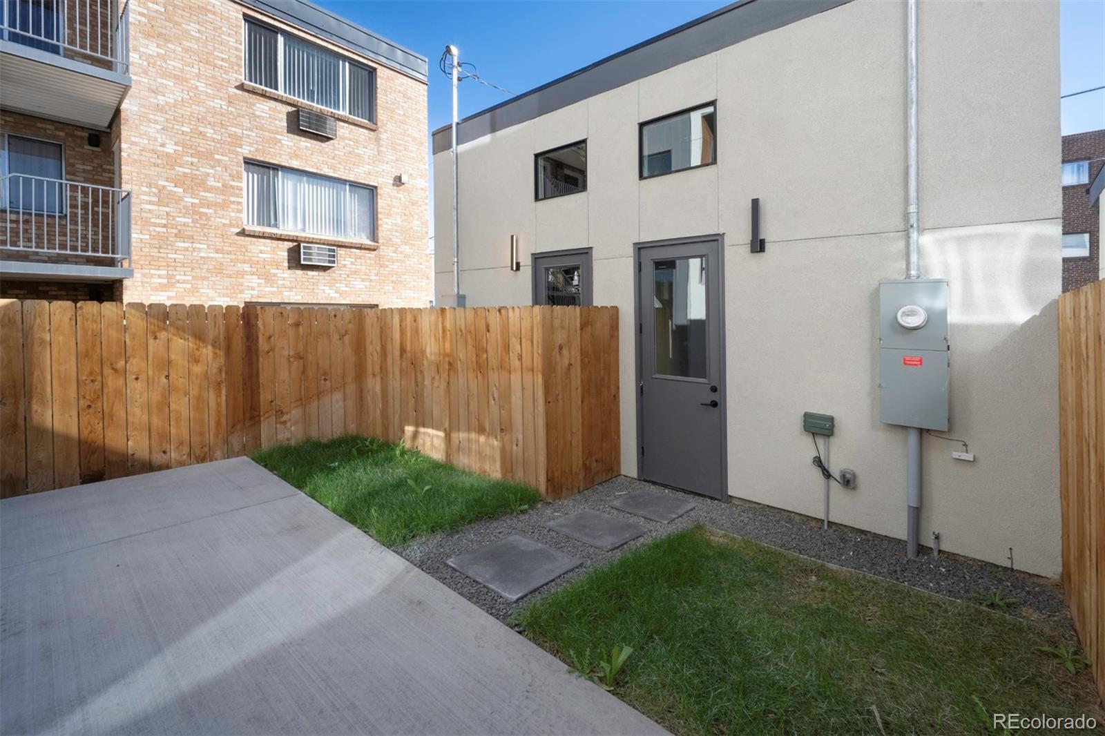 MLS Image #38 for 826 n cherry street,denver, Colorado