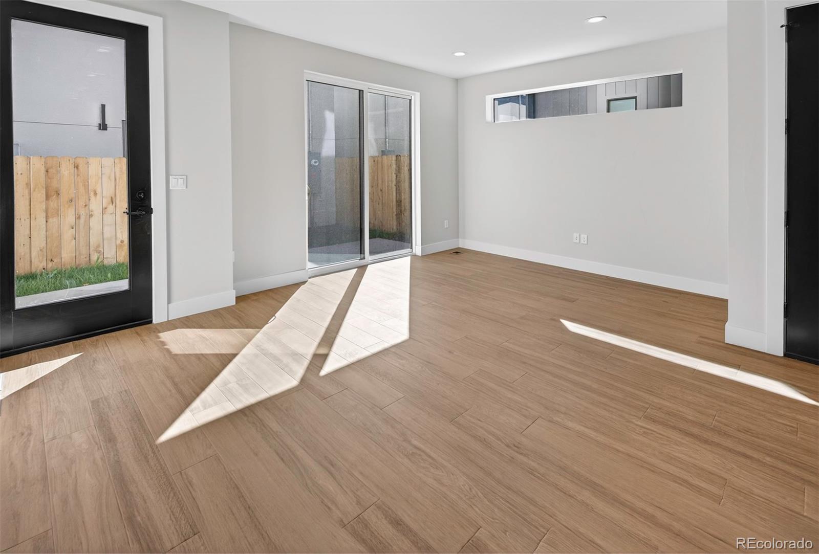 MLS Image #4 for 826 n cherry street,denver, Colorado