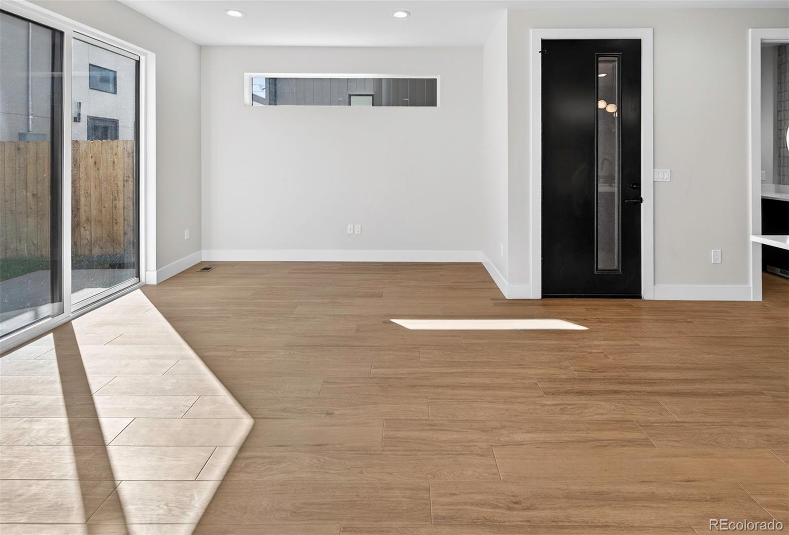 MLS Image #5 for 826 n cherry street,denver, Colorado