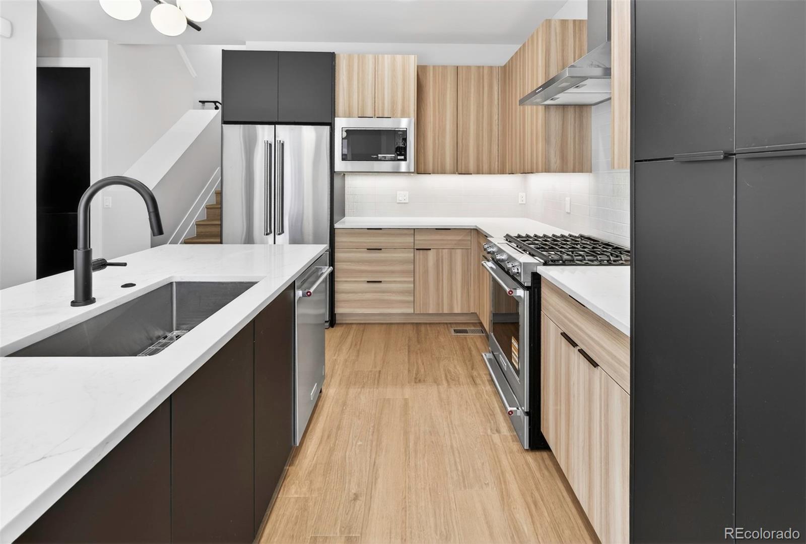MLS Image #9 for 826 n cherry street,denver, Colorado