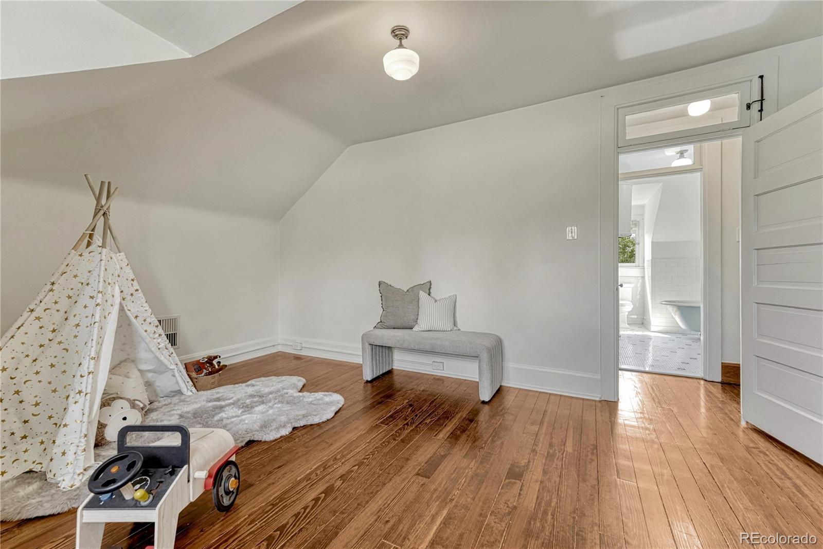 MLS Image #29 for 777 n williams street,denver, Colorado