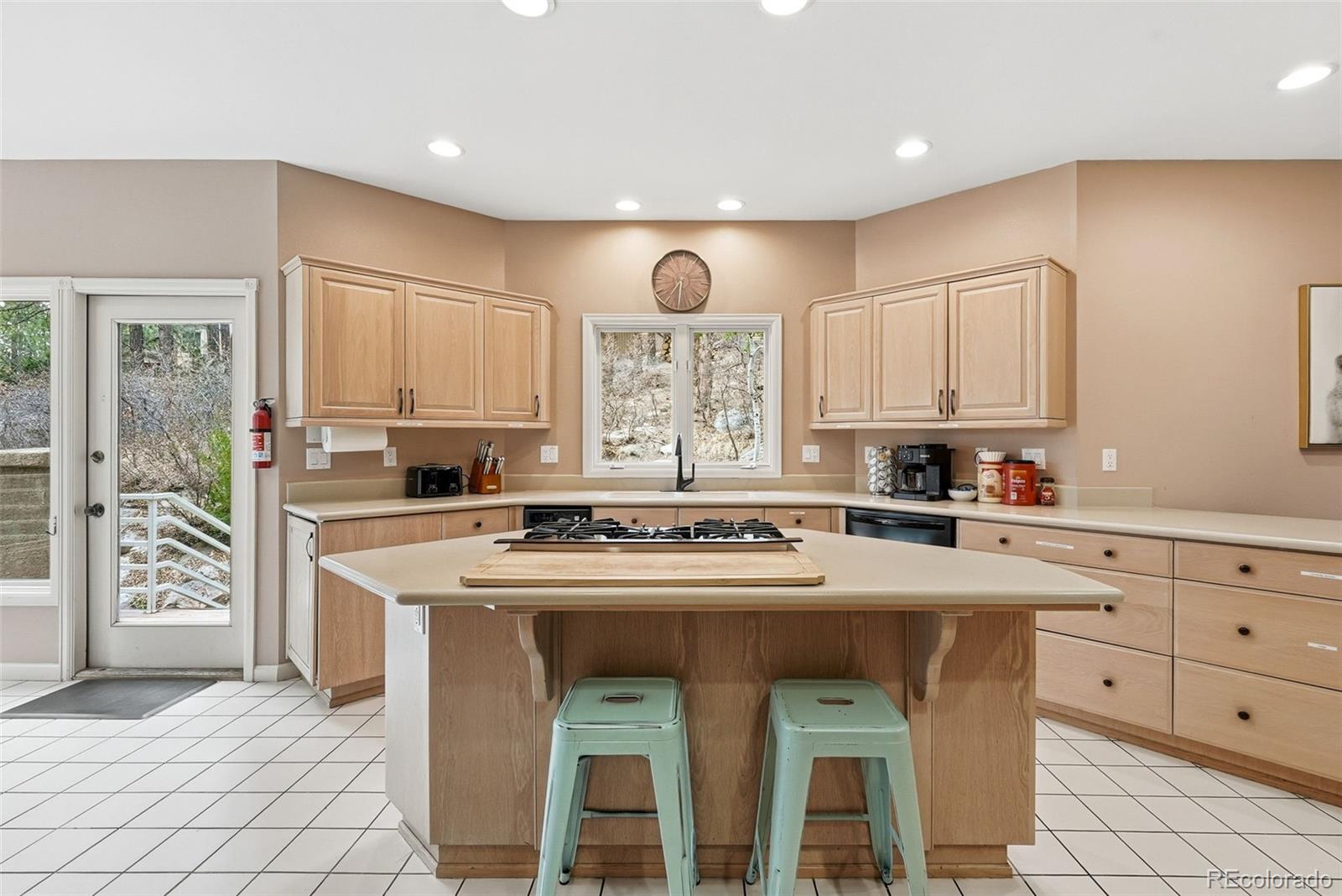 MLS Image #11 for 17340  caribou drive,monument, Colorado