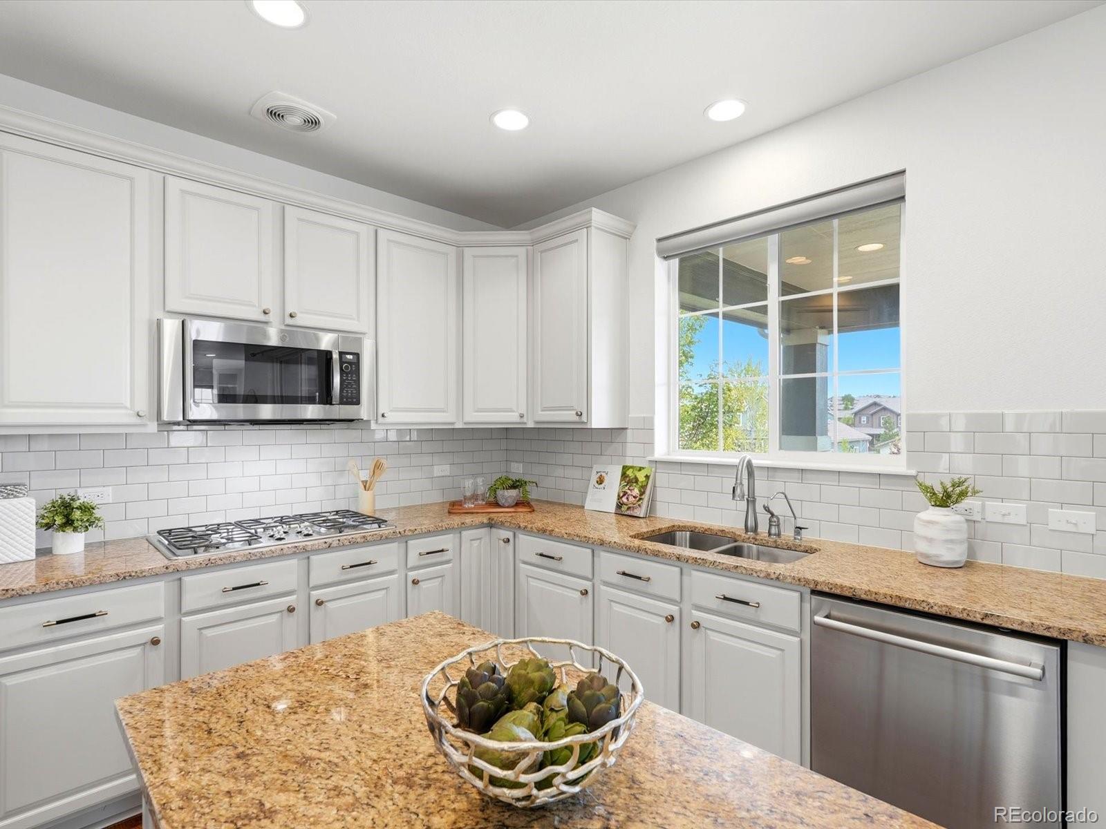 MLS Image #14 for 690  tiger lily way,highlands ranch, Colorado