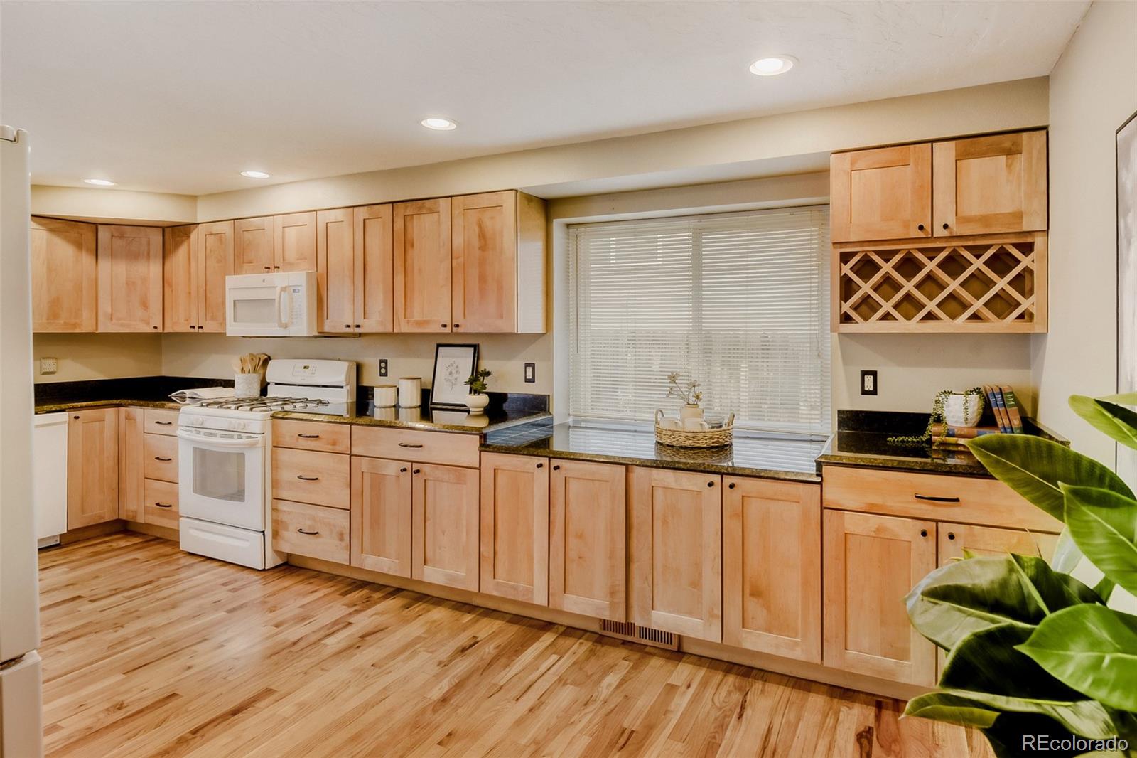 MLS Image #3 for 5753 s lansing court,englewood, Colorado