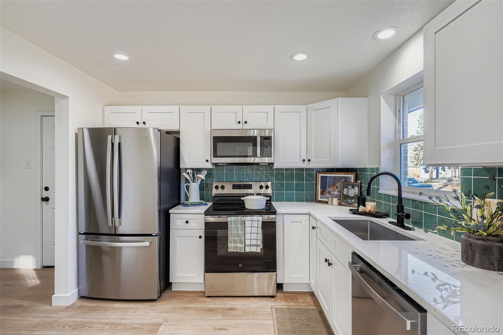 MLS Image #7 for 3505  holly street,denver, Colorado