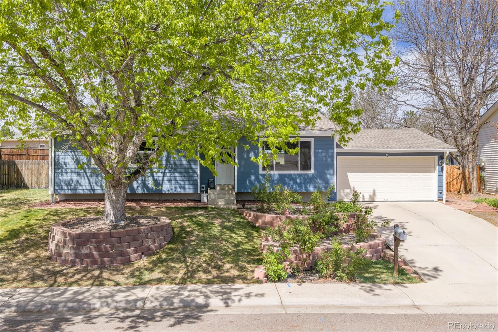 MLS Image #1 for 6993 w hinsdale drive,littleton, Colorado