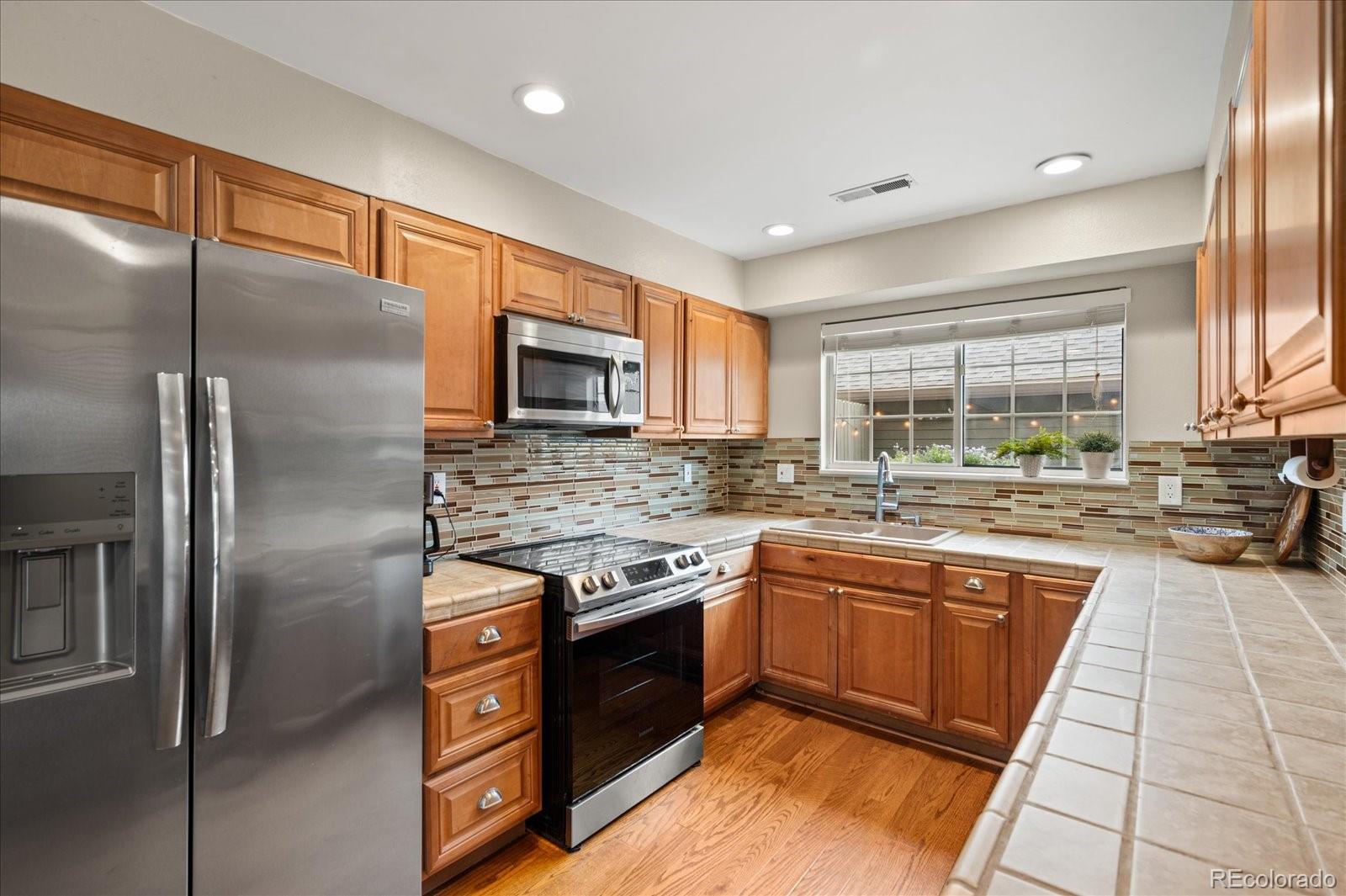 MLS Image #6 for 3461 s ammons street,lakewood, Colorado