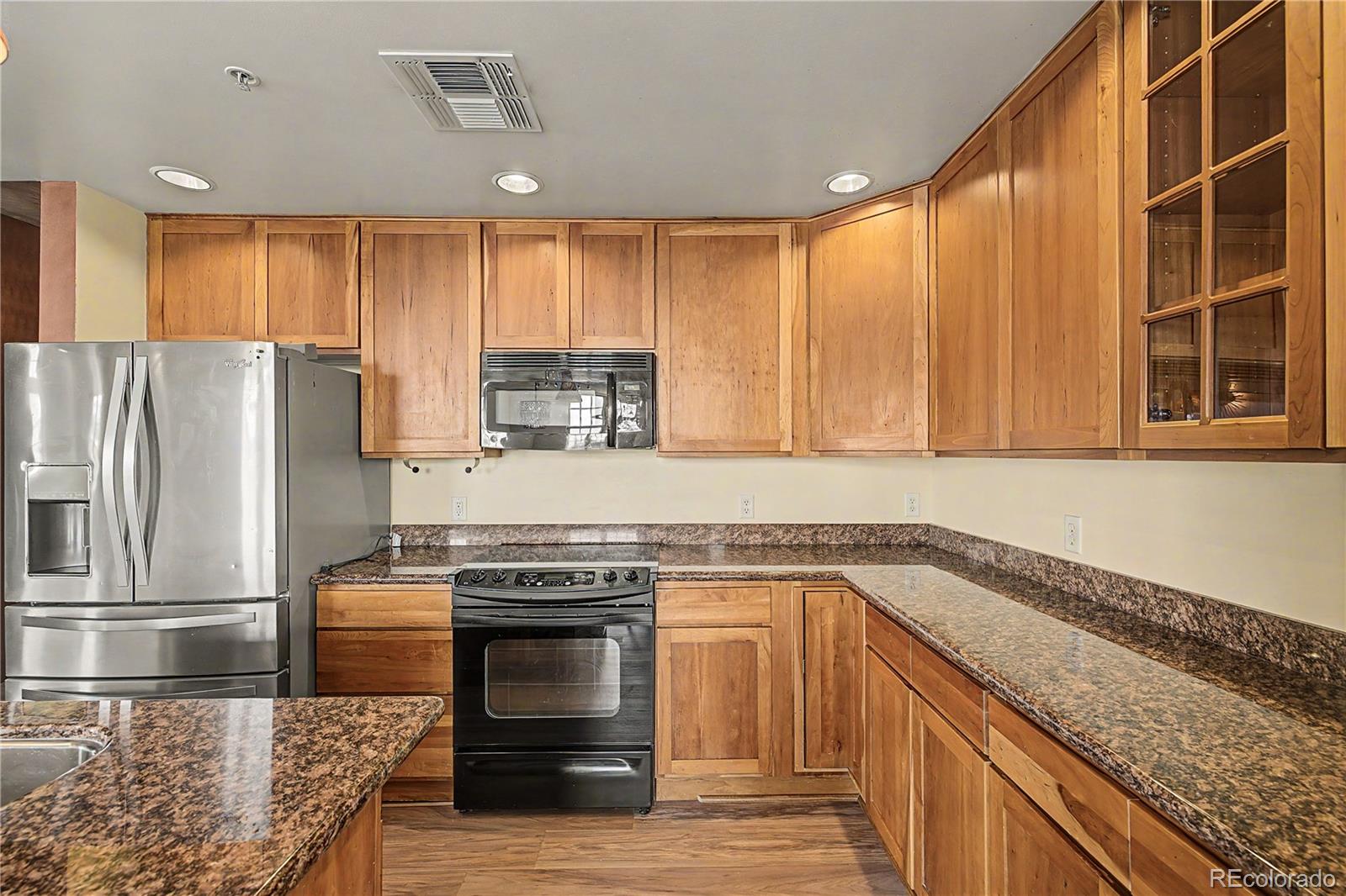 MLS Image #10 for 275 s harrison street,denver, Colorado