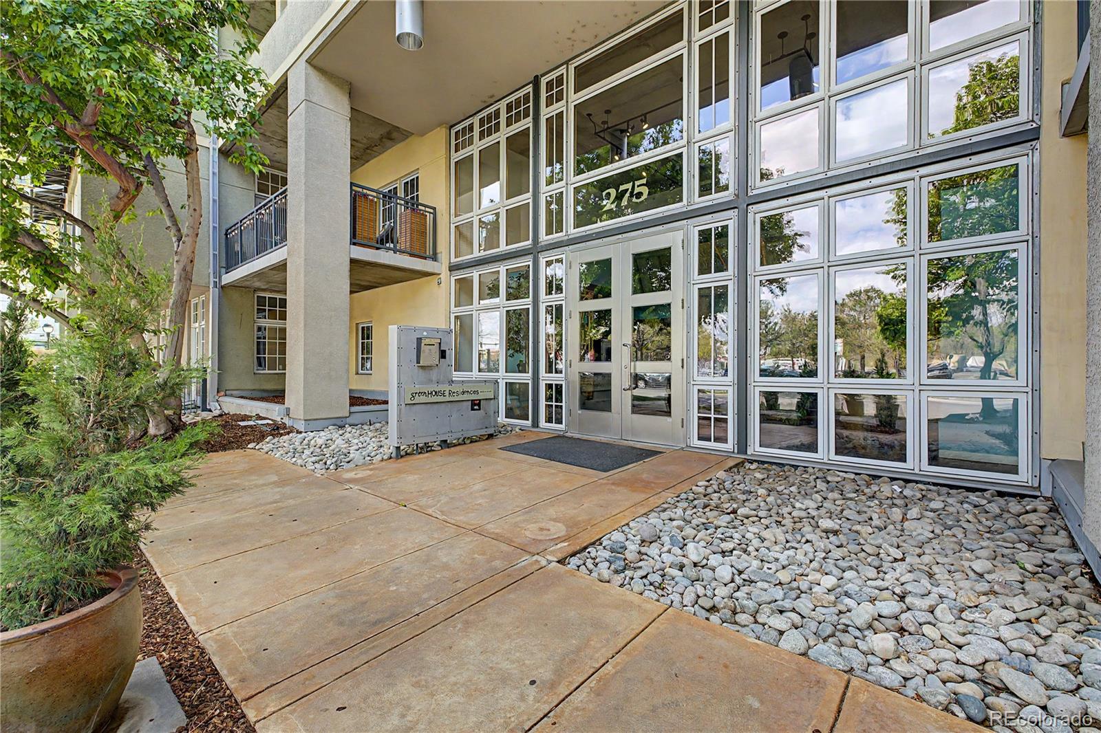 MLS Image #2 for 275 s harrison street,denver, Colorado