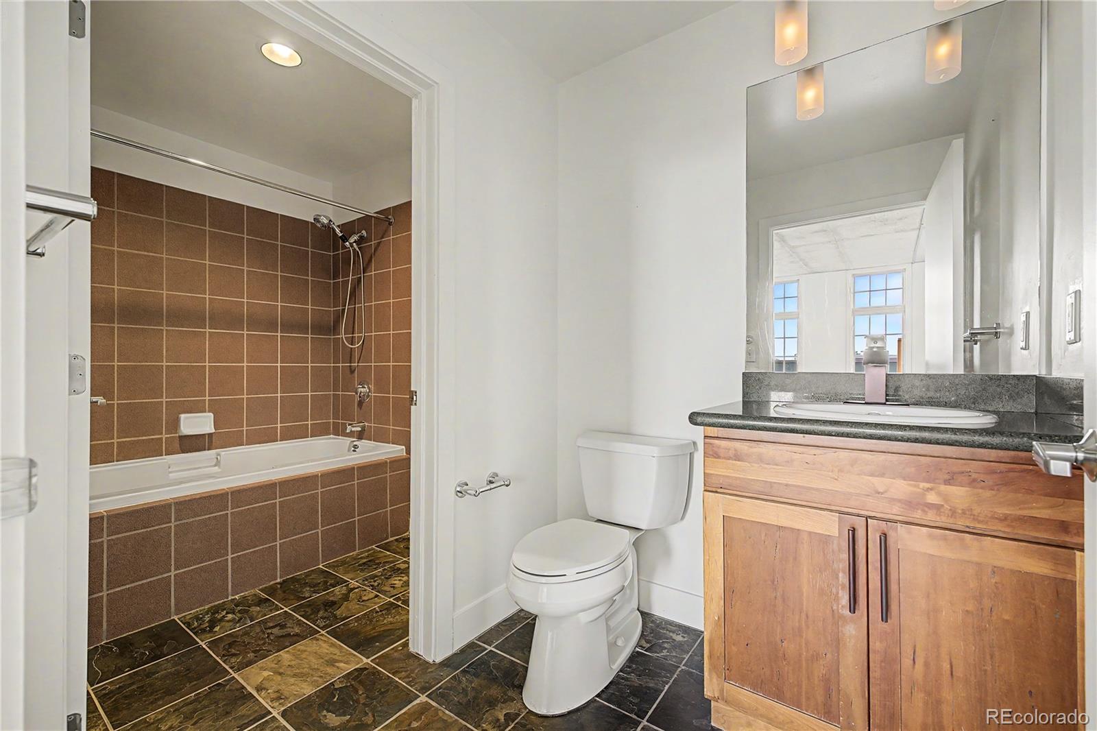 MLS Image #29 for 275 s harrison street,denver, Colorado