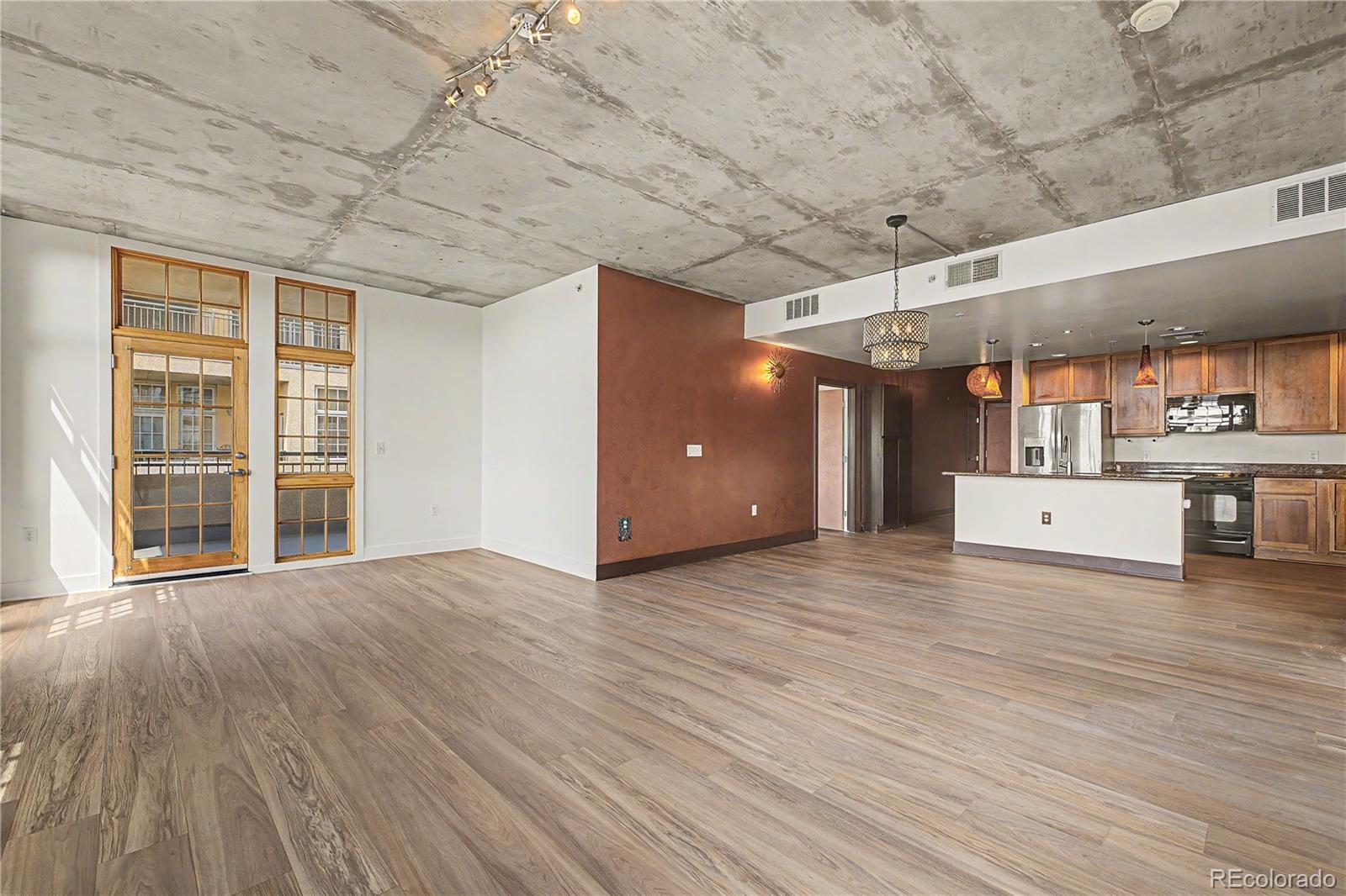 MLS Image #4 for 275 s harrison street,denver, Colorado