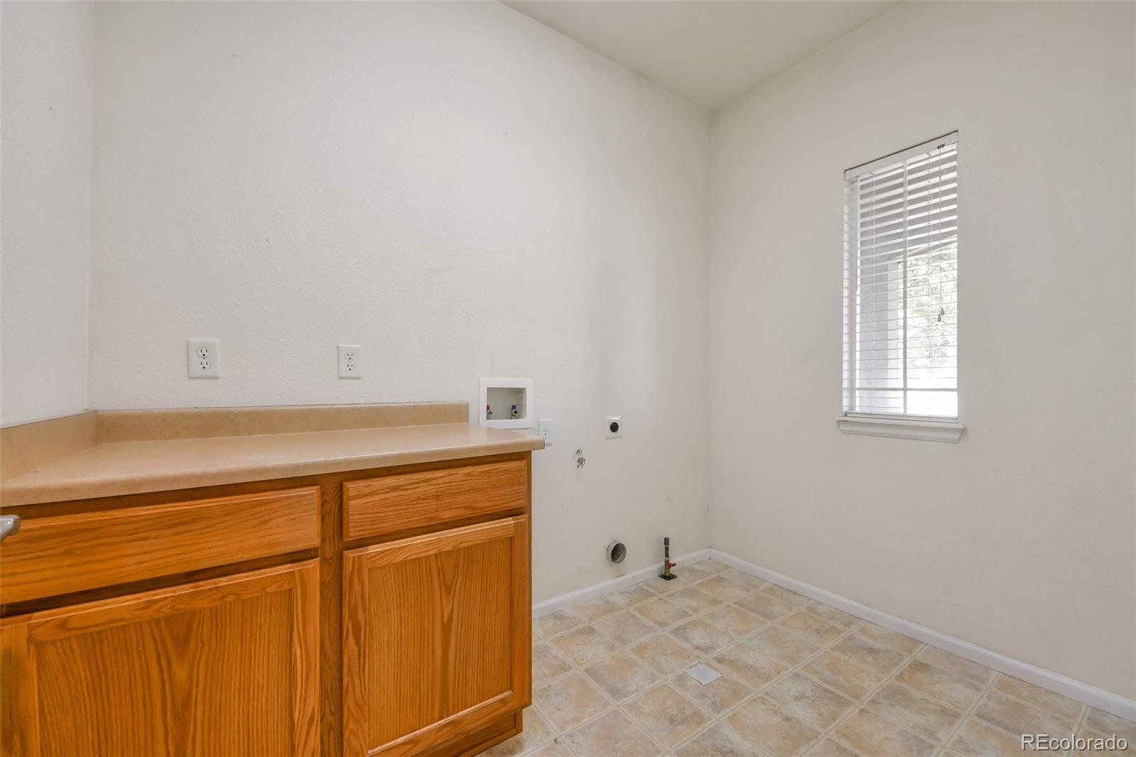 MLS Image #8 for 10492  norfolk court,commerce city, Colorado