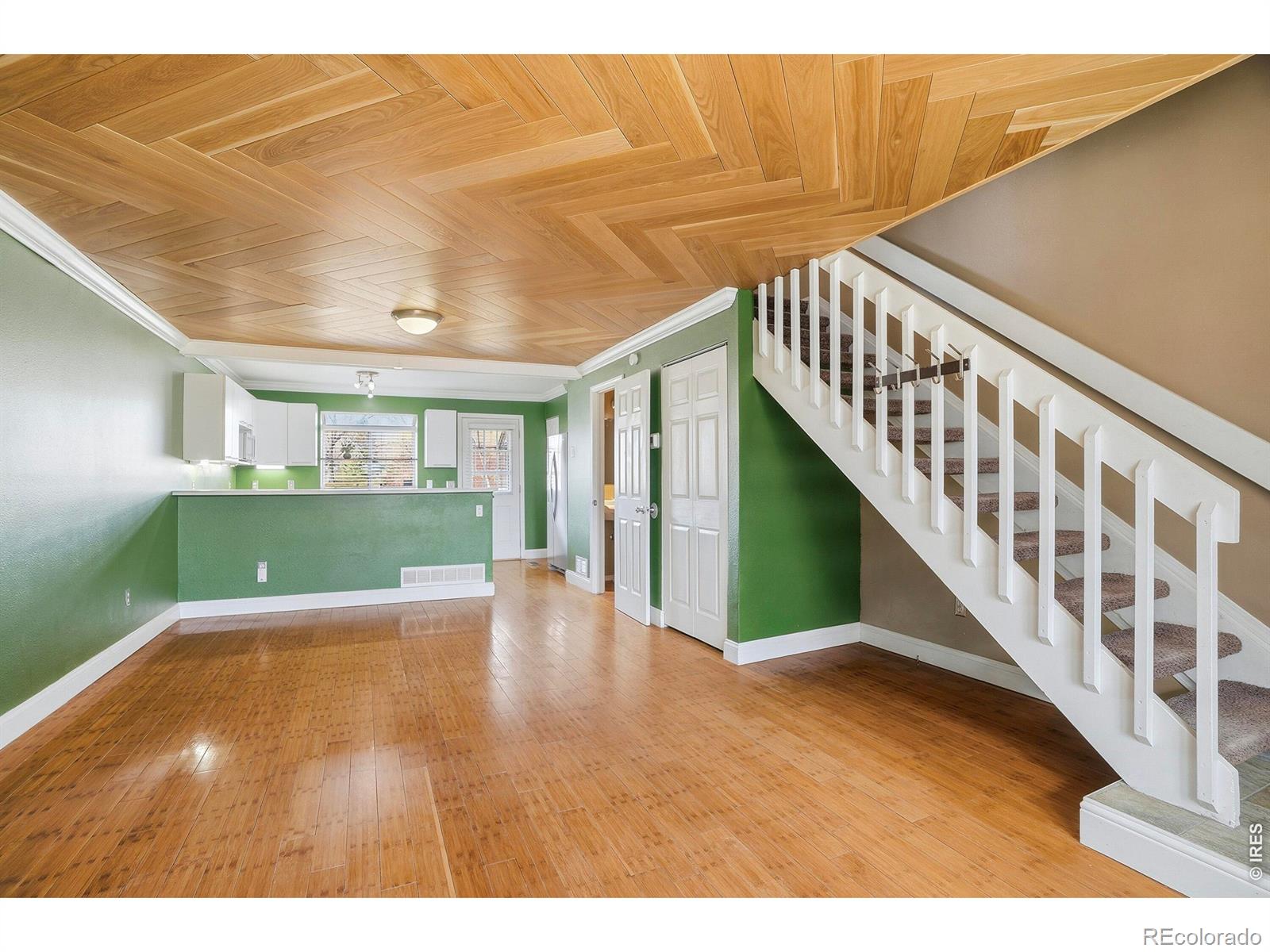 MLS Image #11 for 9624 w chatfield avenue e,littleton, Colorado