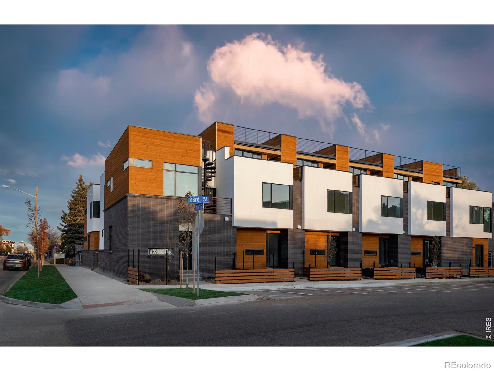 MLS Image #2 for 2304  pearl street,boulder, Colorado