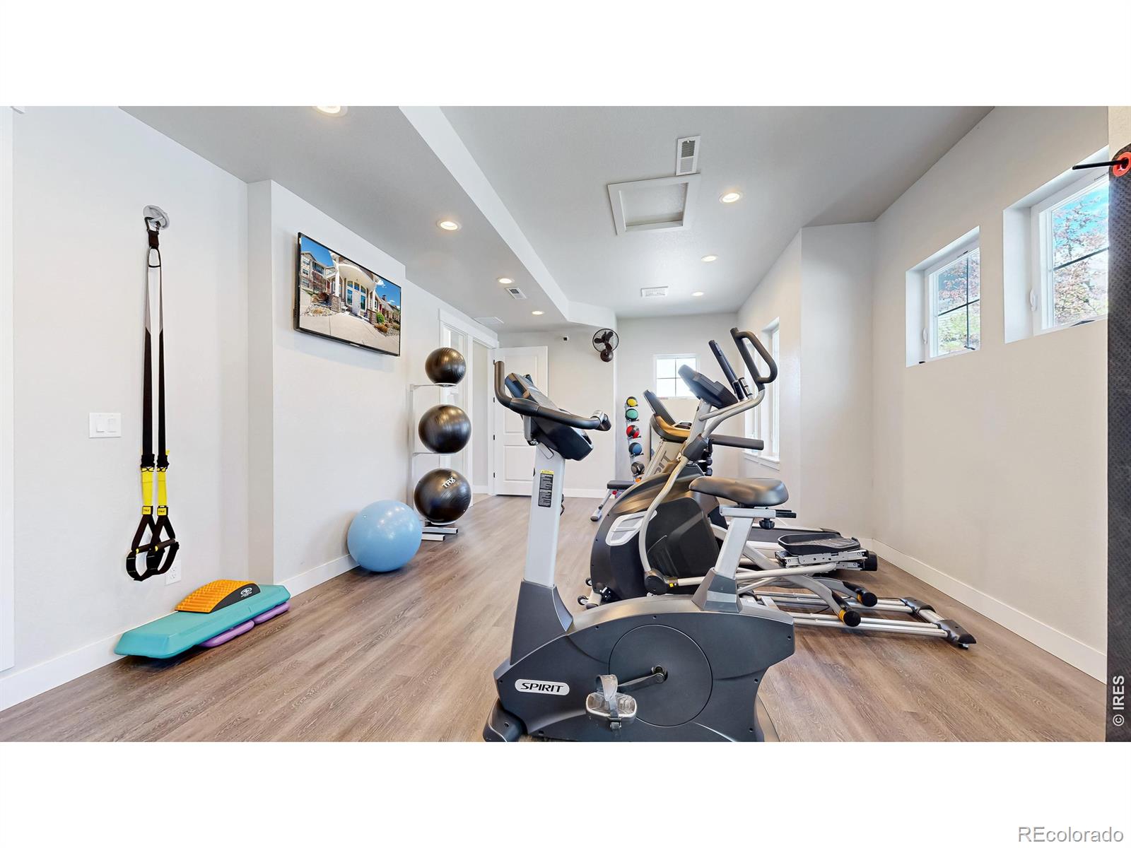 MLS Image #29 for 4672  hahns peak drive,loveland, Colorado