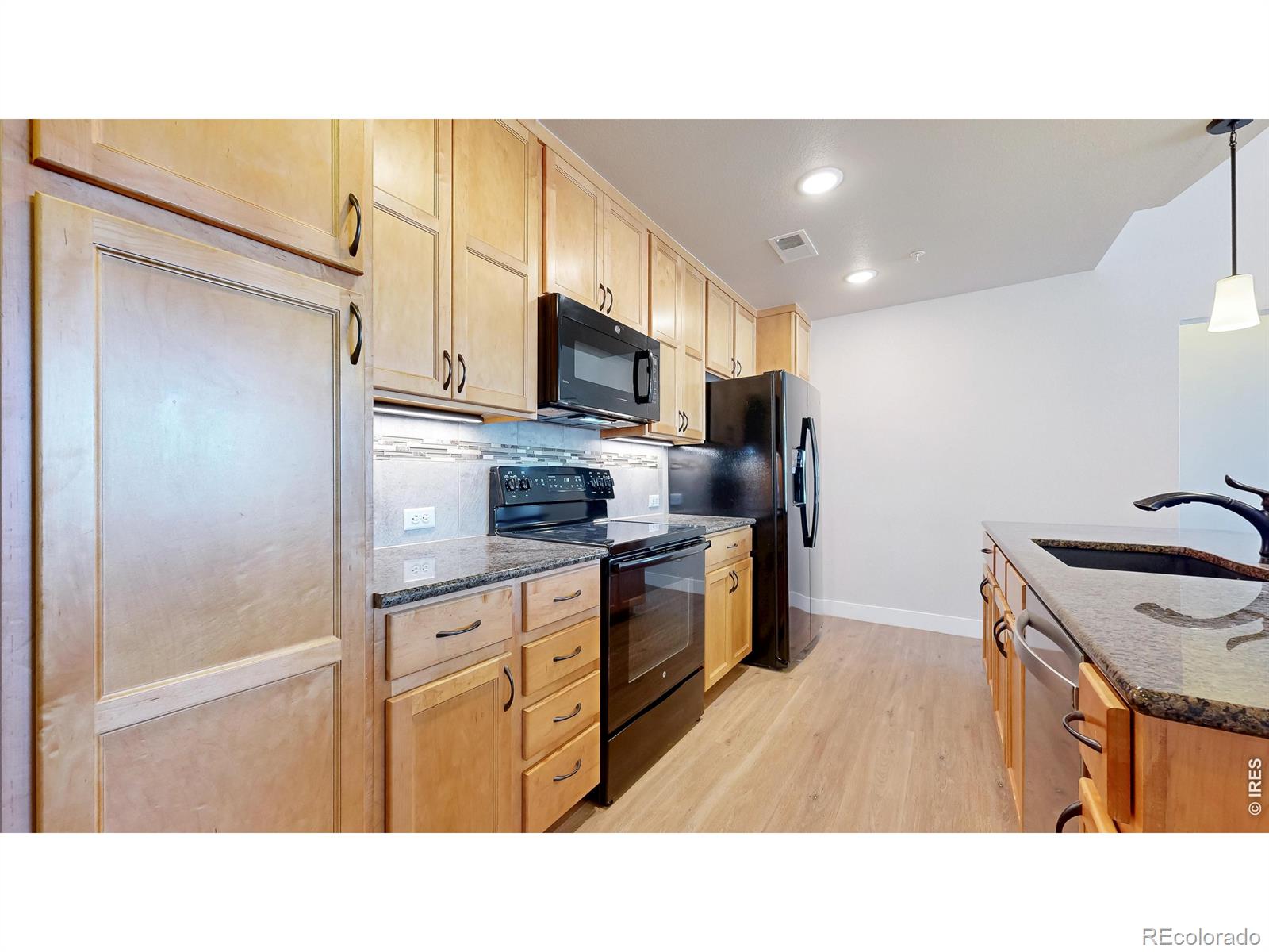 MLS Image #5 for 4672  hahns peak drive,loveland, Colorado
