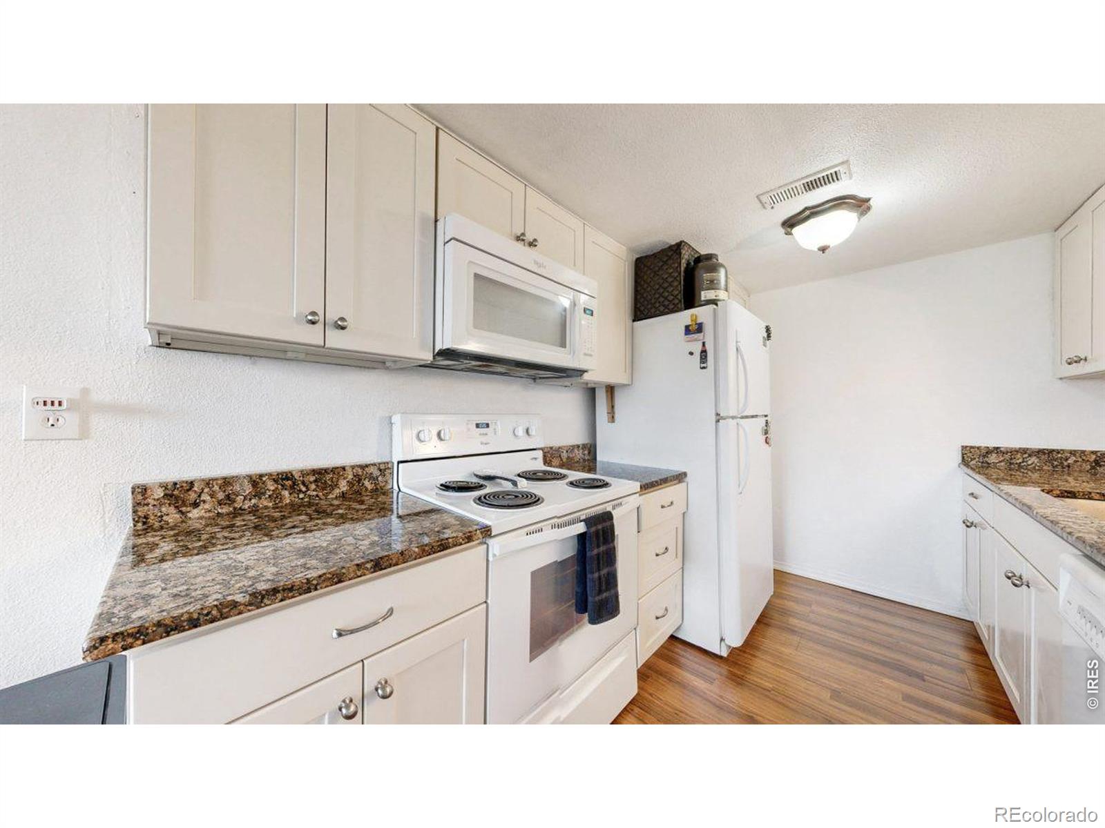 MLS Image #9 for 3354 s flower street,lakewood, Colorado
