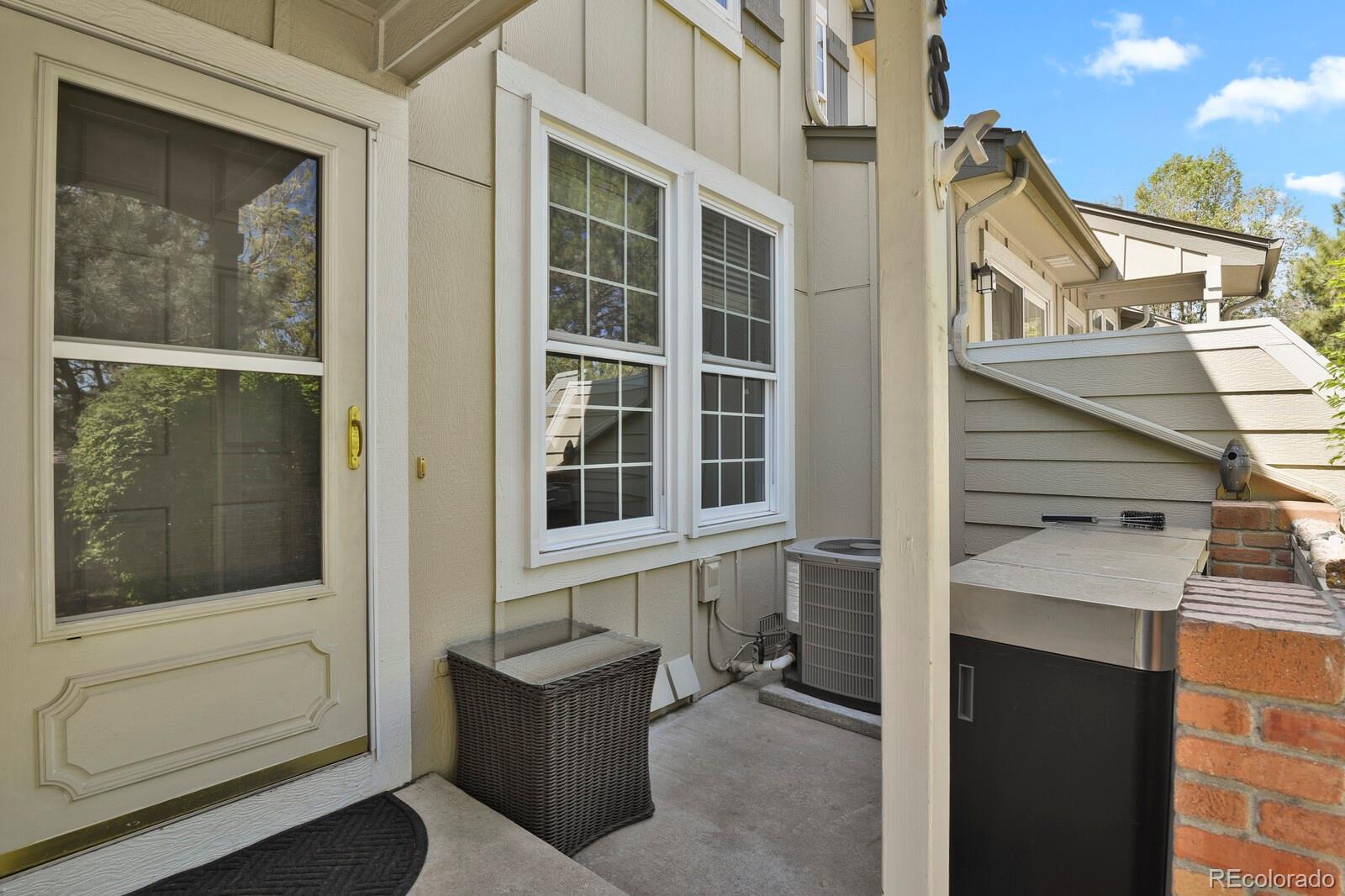 MLS Image #1 for 858 s granby circle,aurora, Colorado