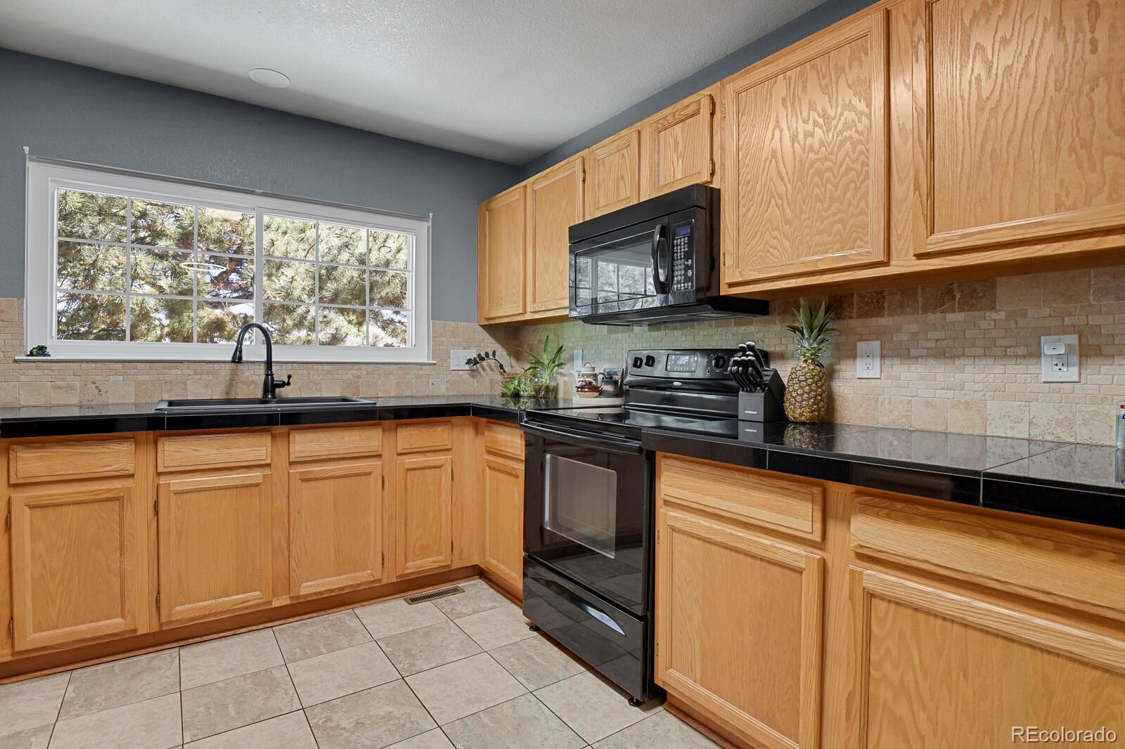 MLS Image #10 for 858 s granby circle,aurora, Colorado