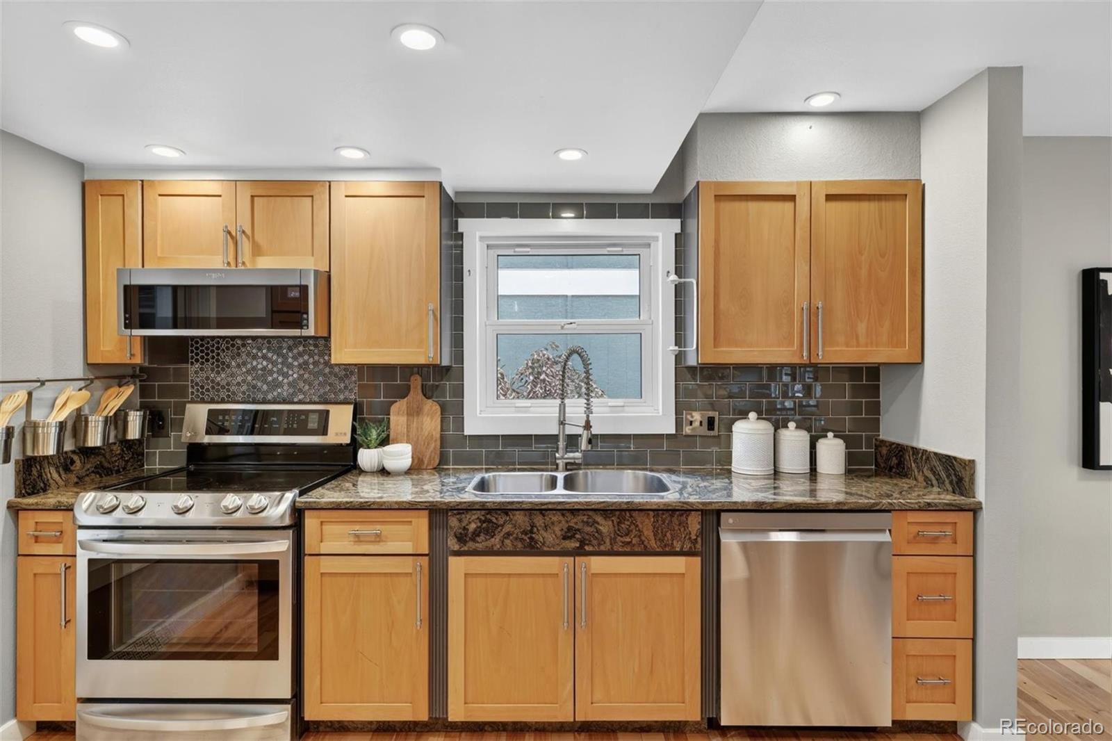 MLS Image #16 for 9270 w 87th place,arvada, Colorado