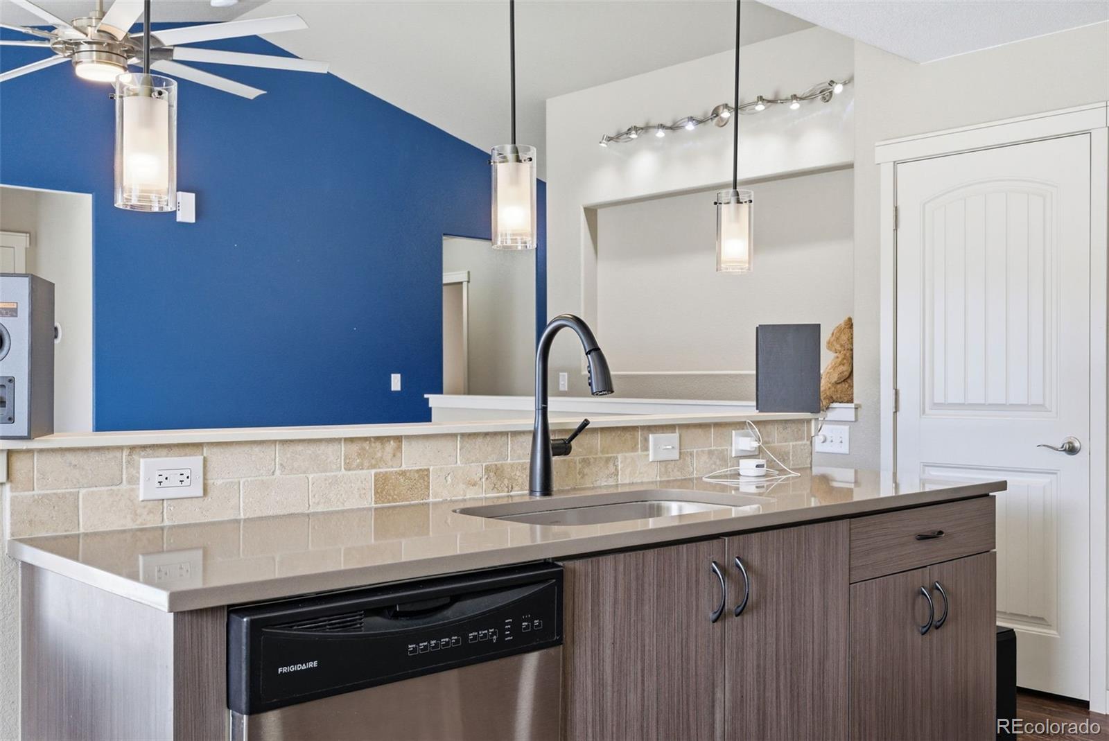 MLS Image #11 for 420  pioneer lane,johnstown, Colorado
