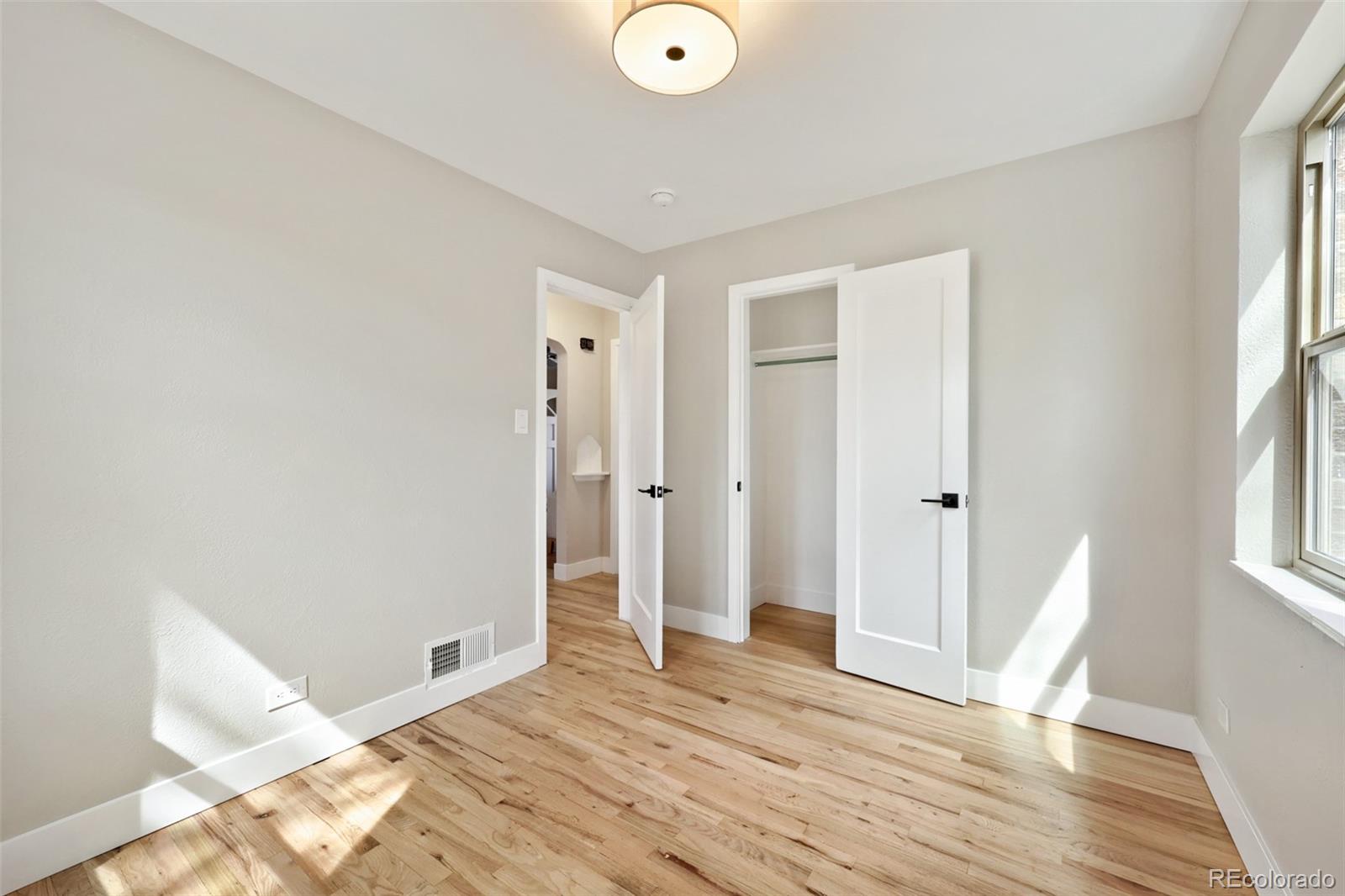 MLS Image #19 for 4151 s cherokee street,englewood, Colorado