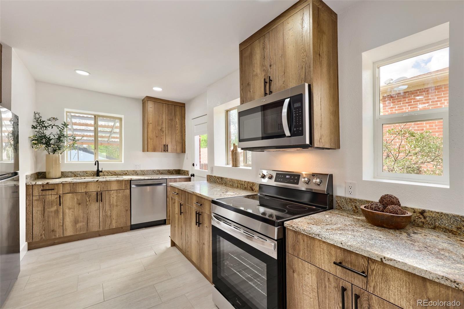 MLS Image #6 for 4151 s cherokee street,englewood, Colorado