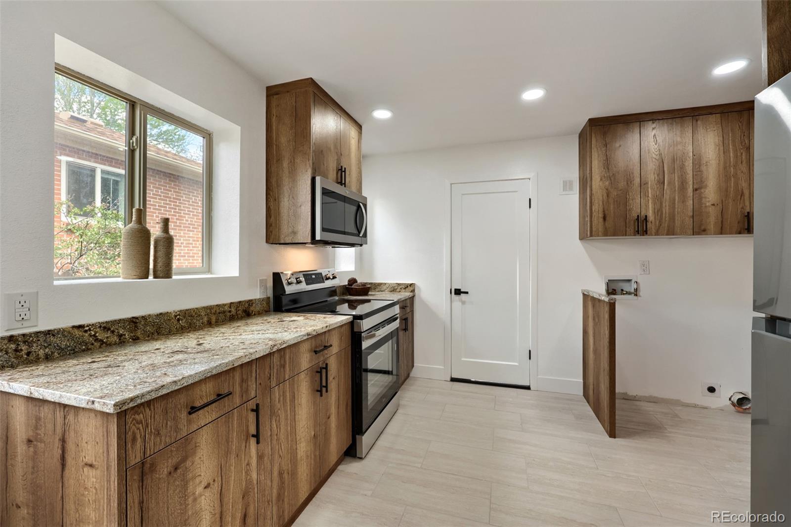 MLS Image #8 for 4151 s cherokee street,englewood, Colorado