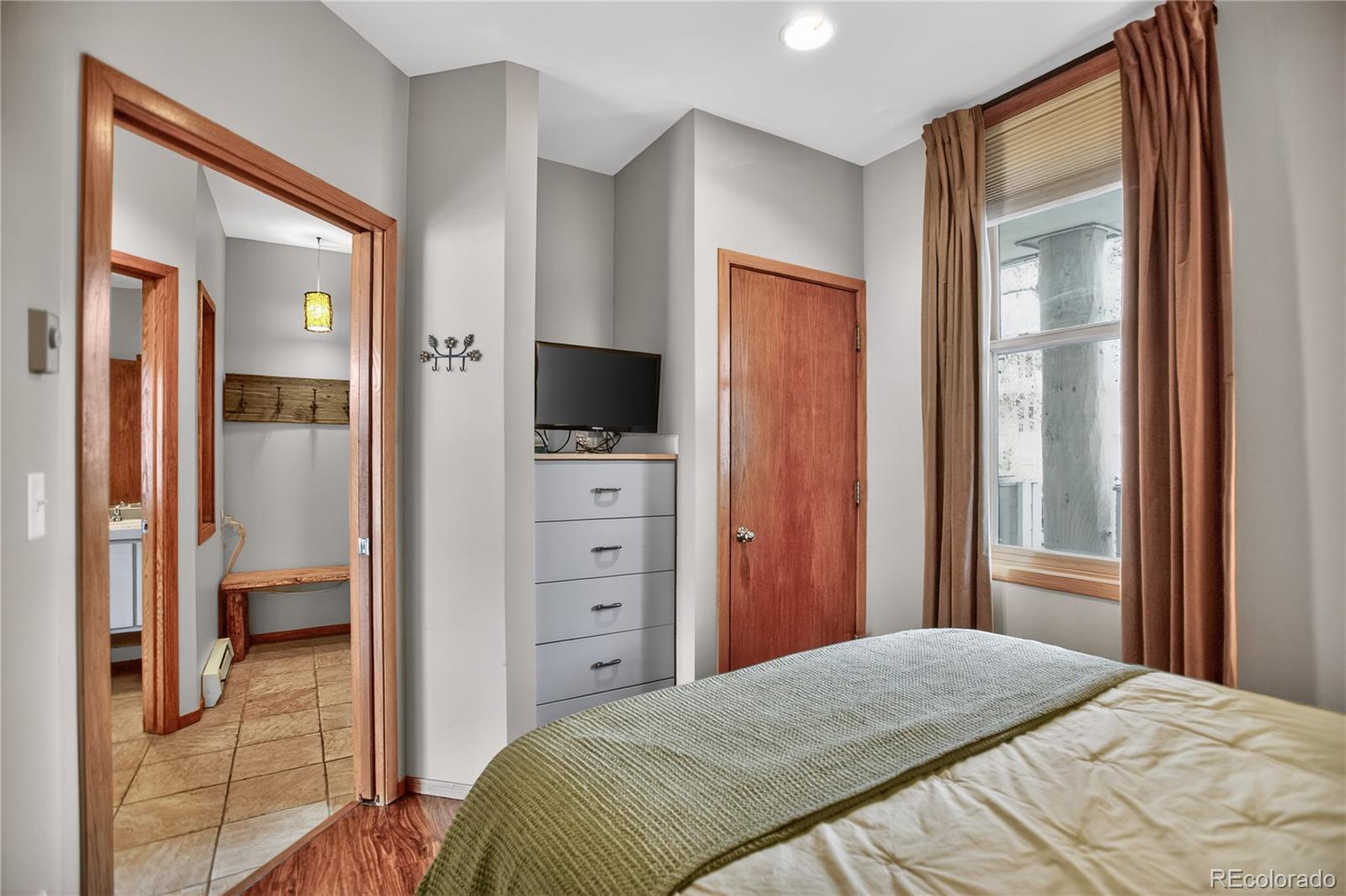 MLS Image #20 for 24  river run road,dillon, Colorado