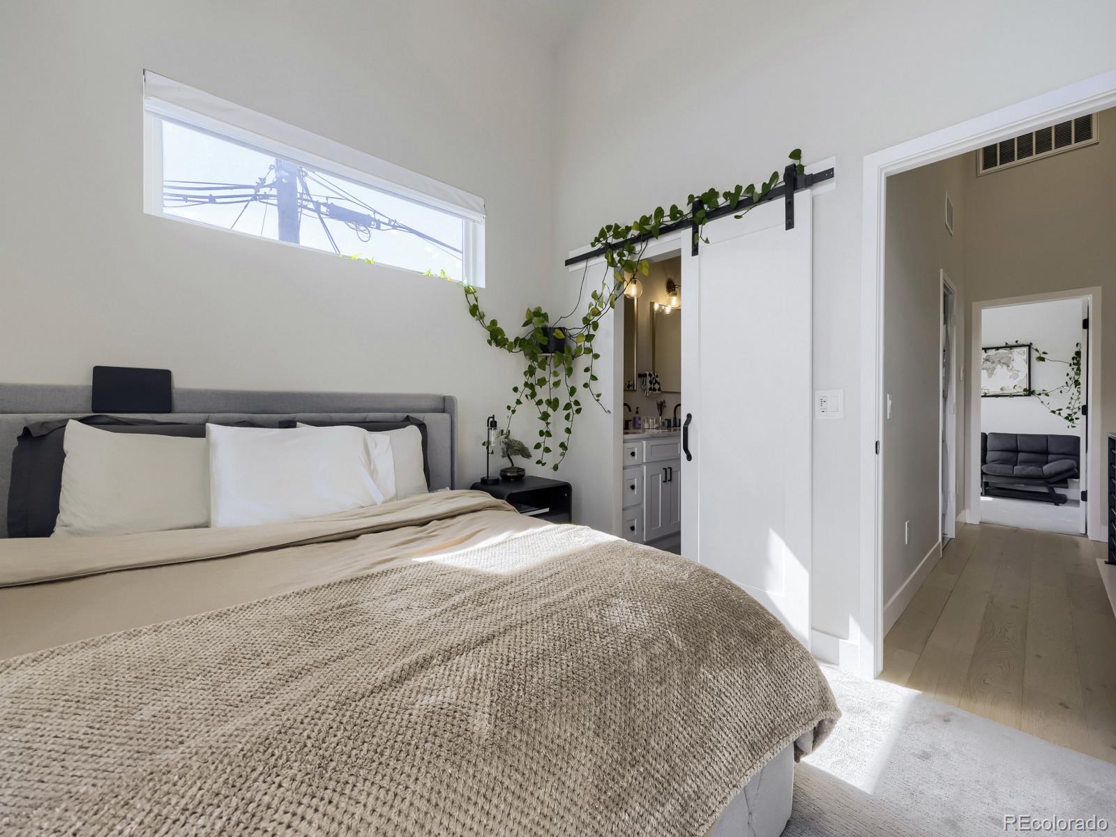 MLS Image #16 for 1923 w elk place,denver, Colorado