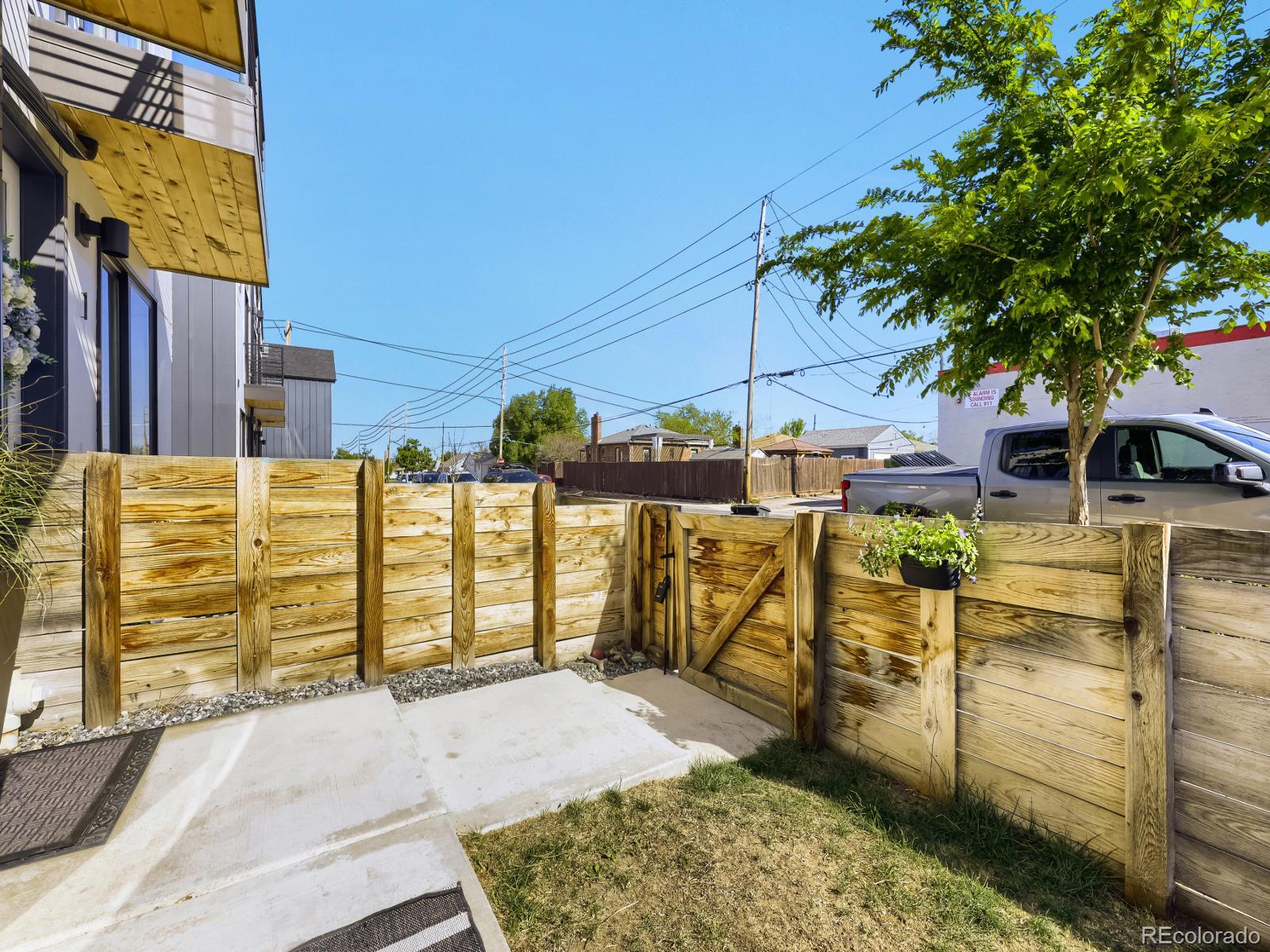MLS Image #26 for 1923 w elk place,denver, Colorado