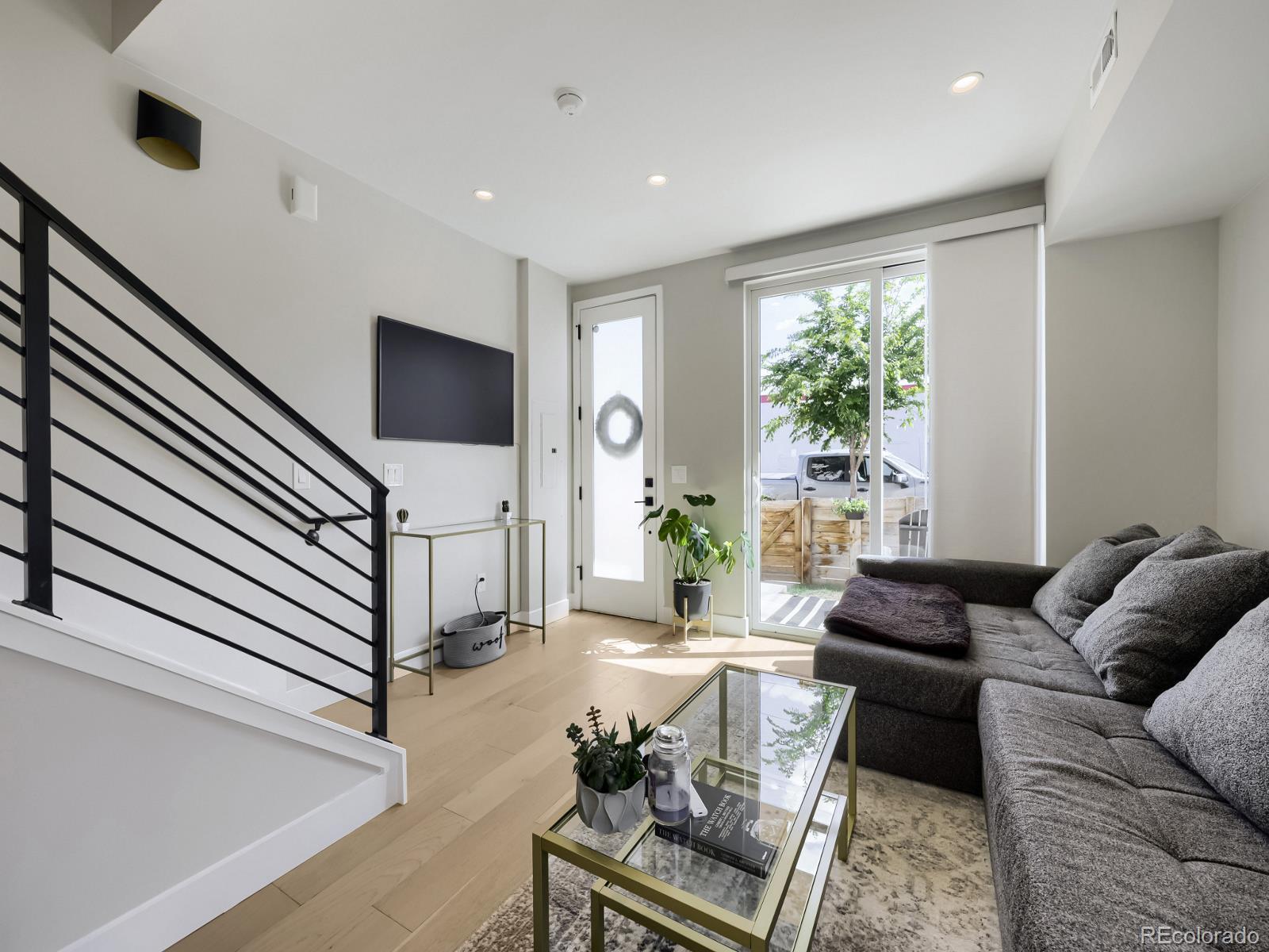 MLS Image #5 for 1923 w elk place,denver, Colorado