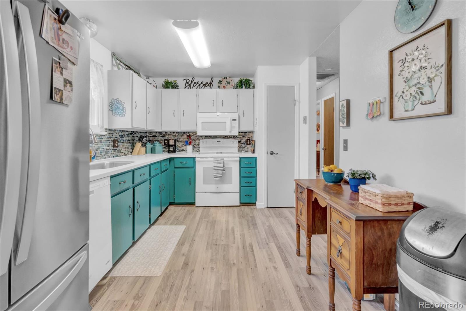 MLS Image #5 for 17835 e kansas place,aurora, Colorado