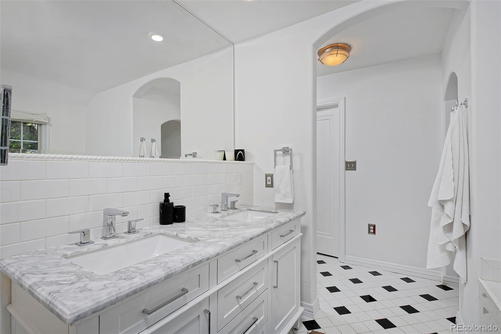 MLS Image #26 for 590  race street,denver, Colorado