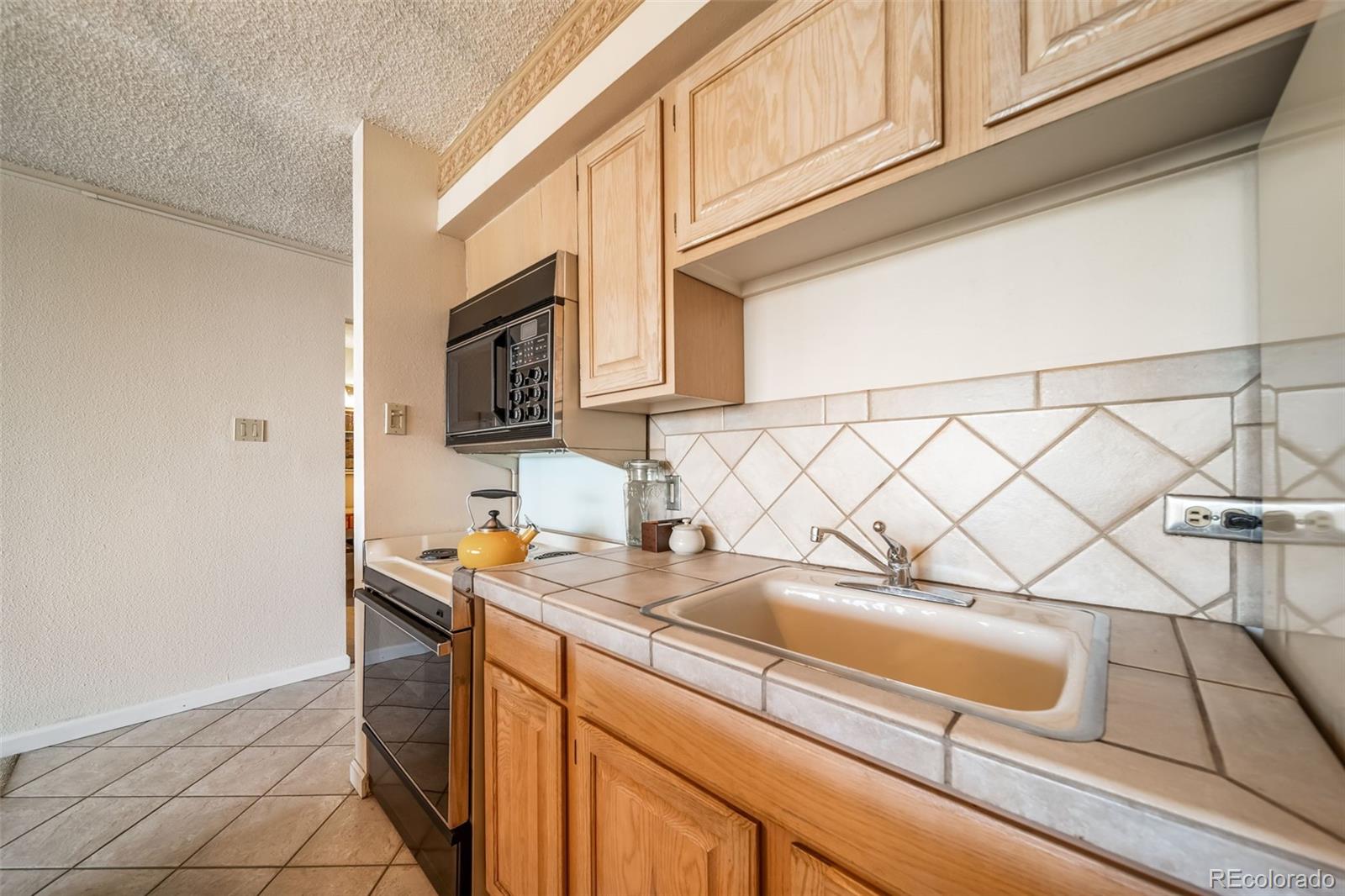 MLS Image #15 for 1020  15th street,denver, Colorado