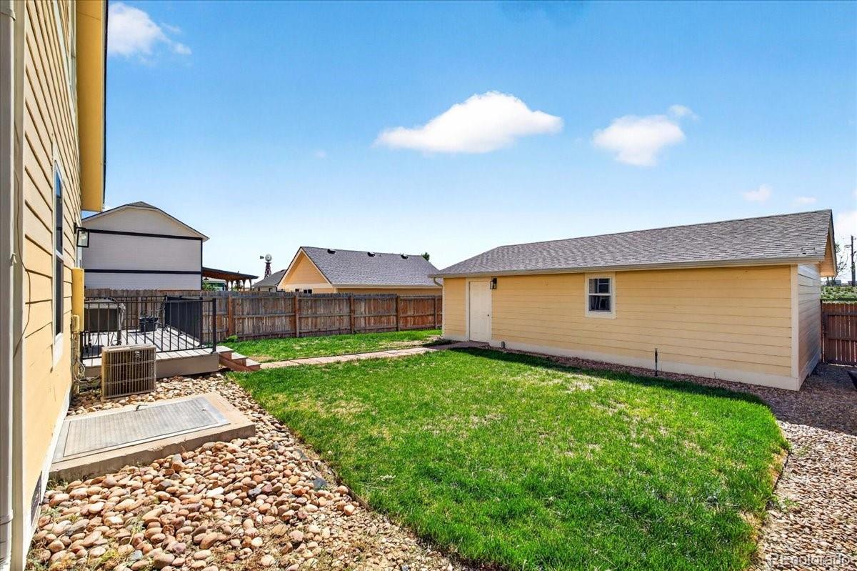 MLS Image #18 for 2721  quarterland street,strasburg, Colorado