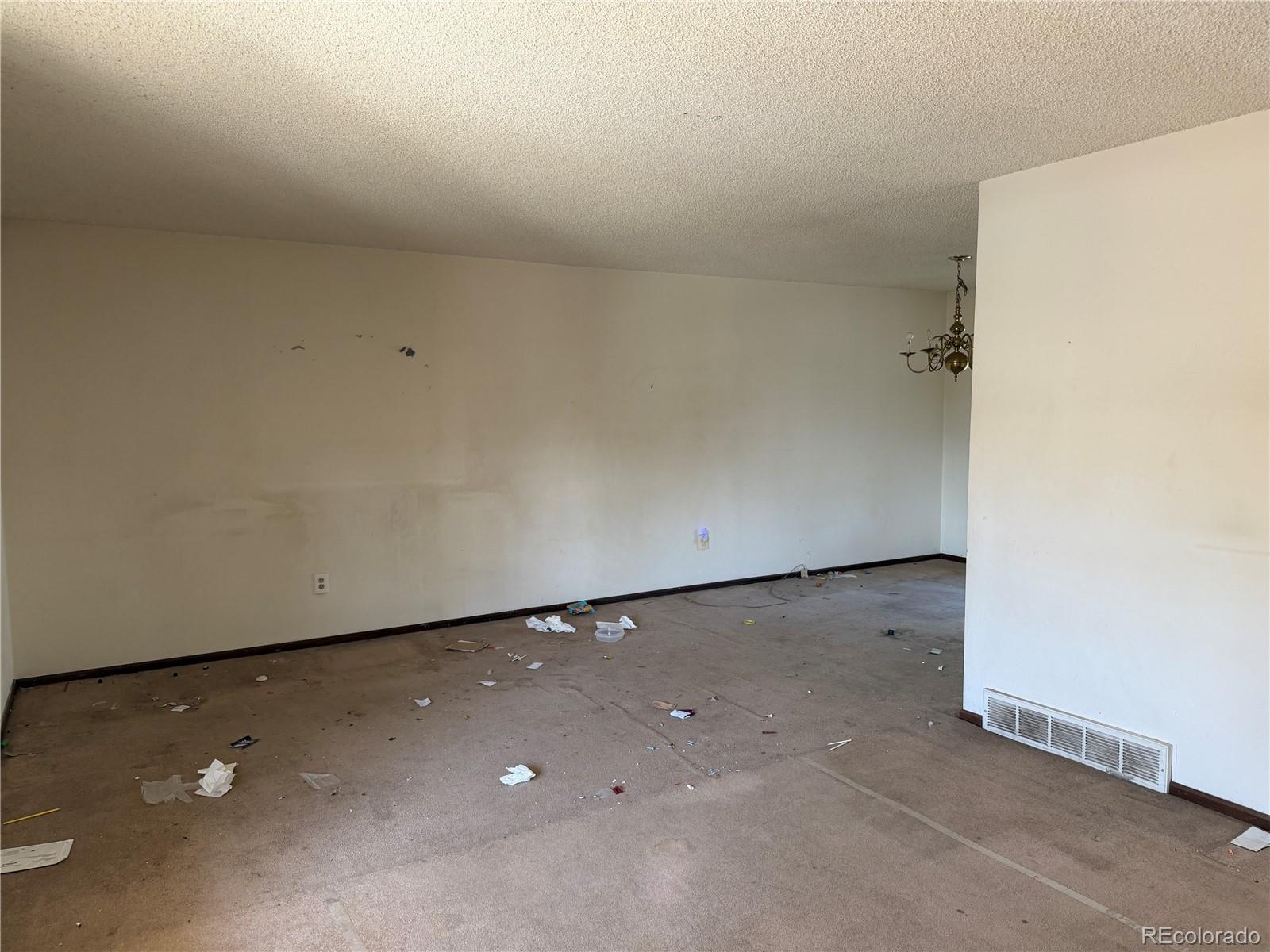 MLS Image #3 for 2545 s eagle circle,aurora, Colorado