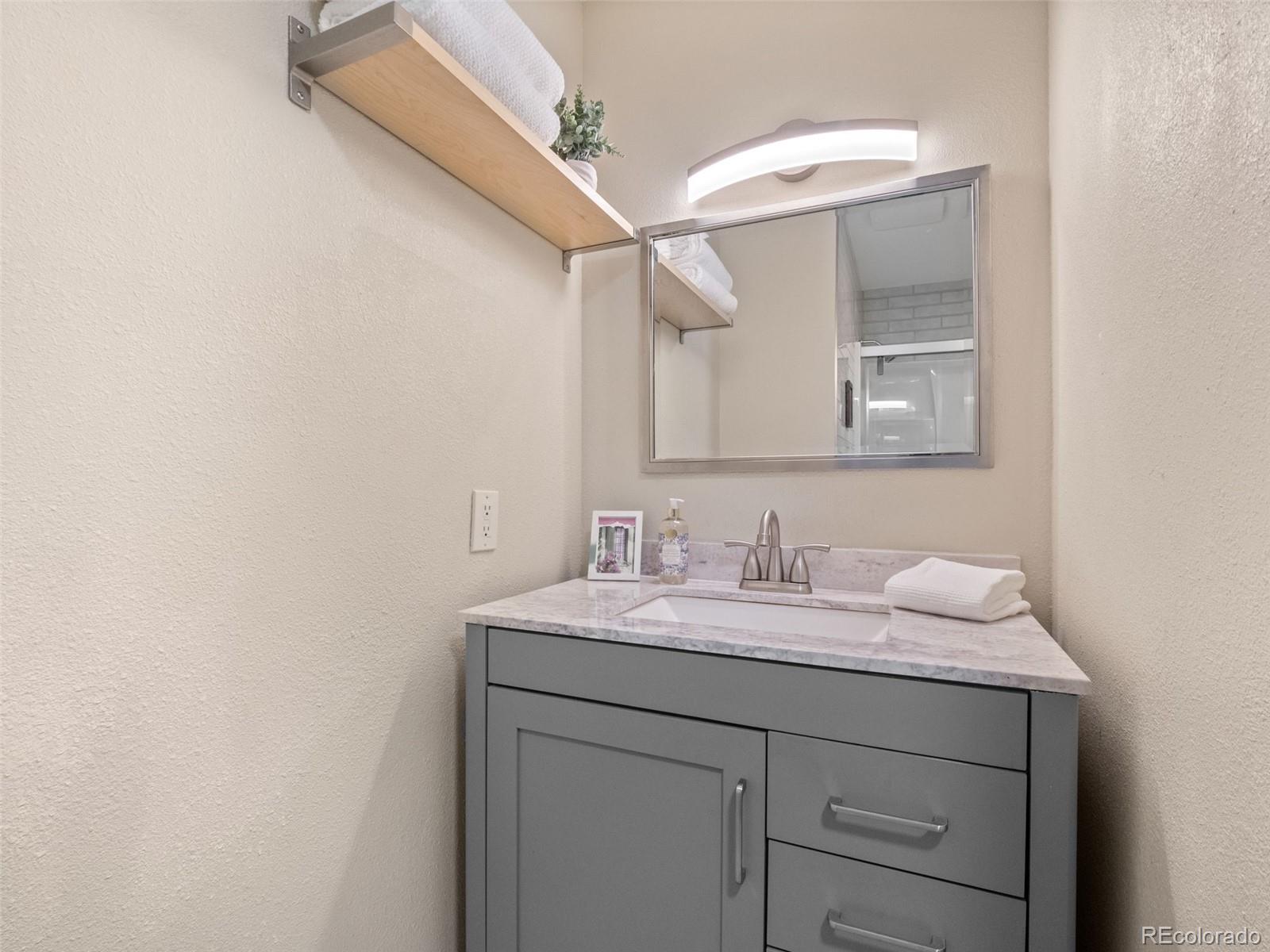 MLS Image #10 for 1019 s alkire street,lakewood, Colorado