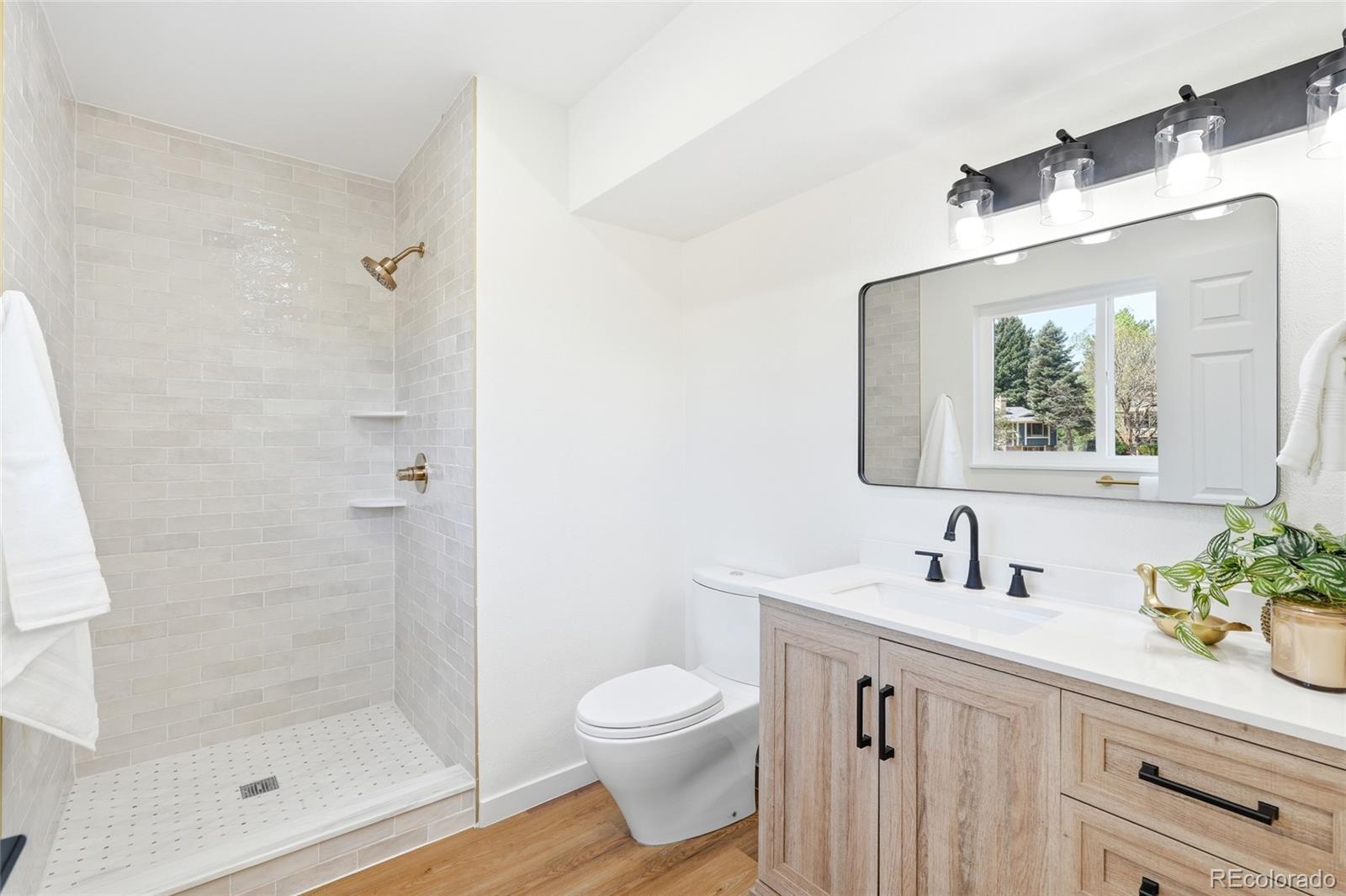 MLS Image #16 for 3057 s rosemary street,denver, Colorado