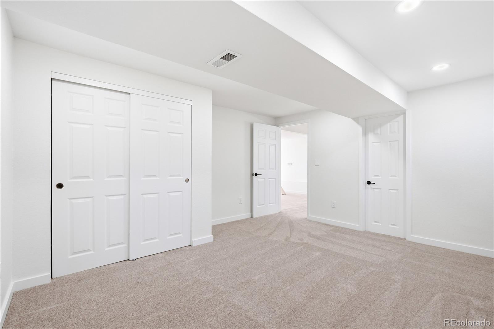 MLS Image #23 for 3057 s rosemary street,denver, Colorado
