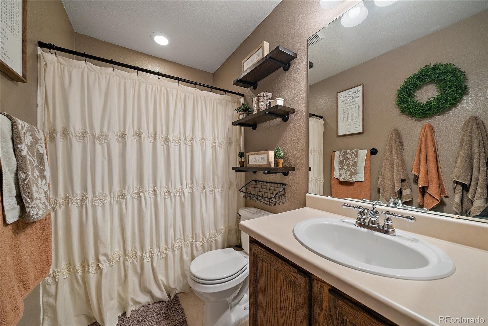 MLS Image #19 for 7670  brown bear court,littleton, Colorado