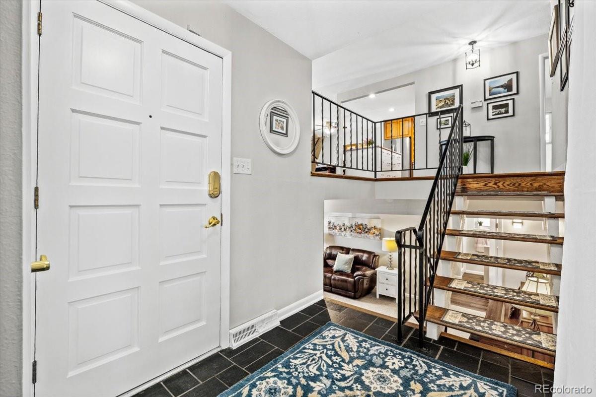 MLS Image #3 for 6634 s buffalo drive,littleton, Colorado