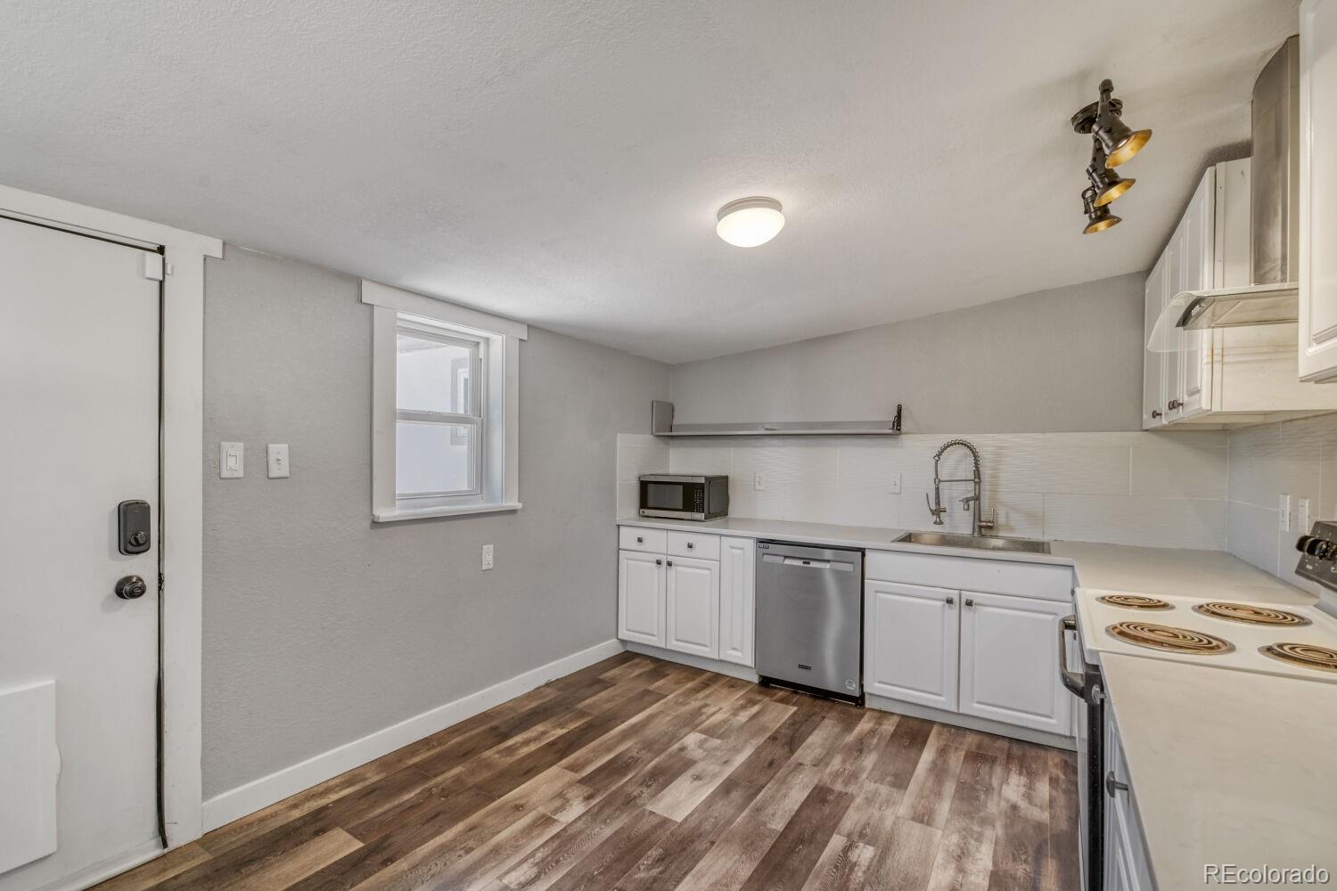 MLS Image #10 for 4218 s cherokee street,englewood, Colorado